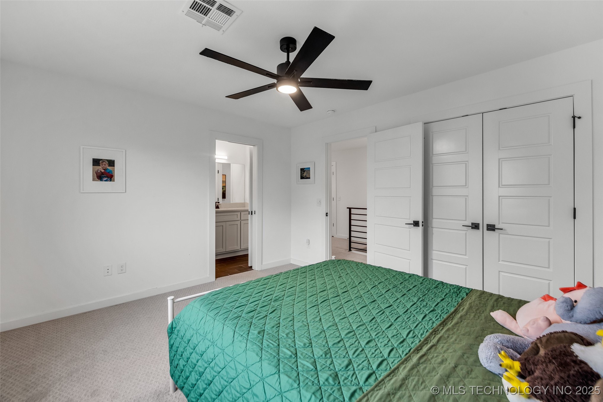 11529 S Marion Avenue