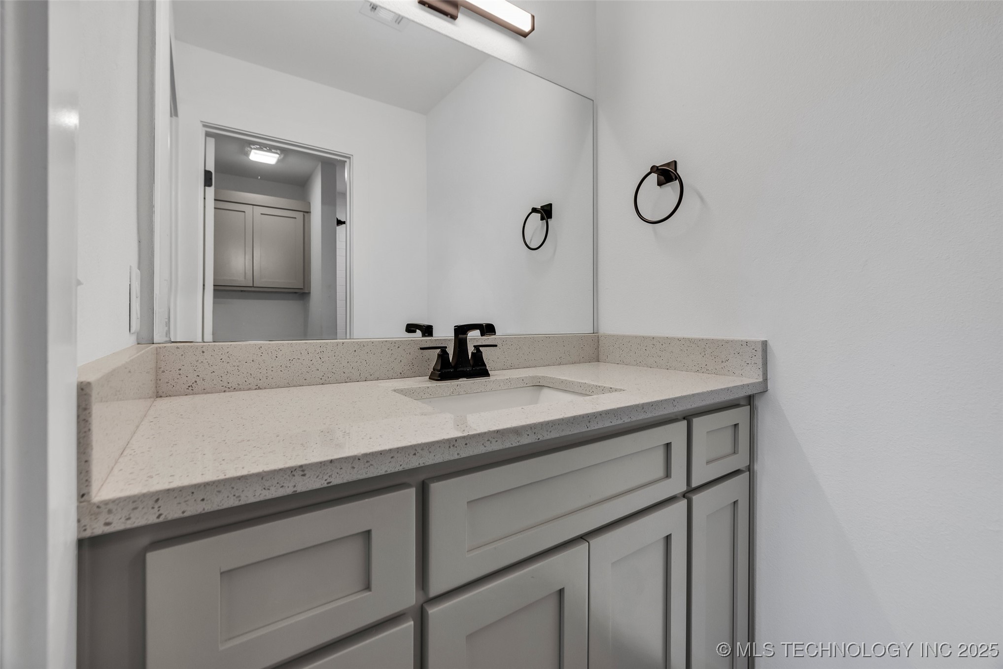 11529 S Marion Avenue