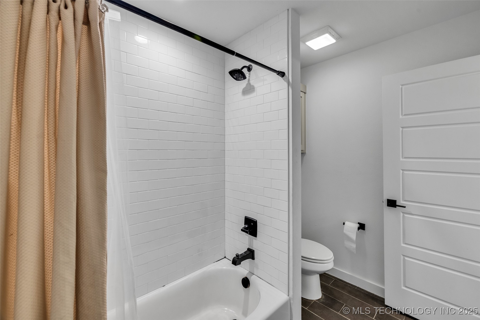 11529 S Marion Avenue