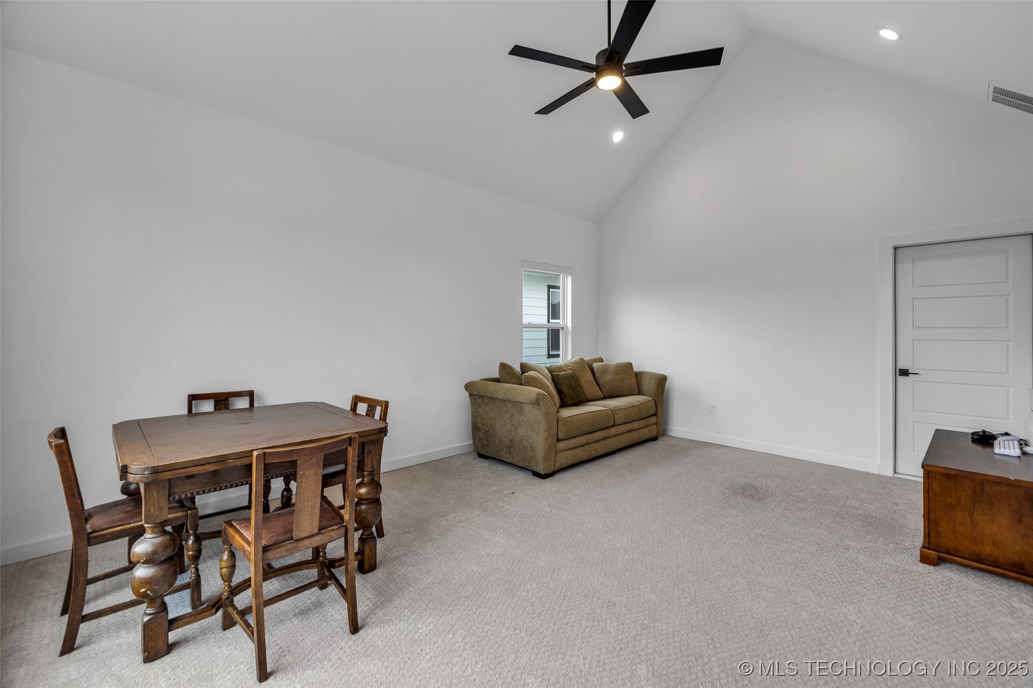 11529 S Marion Avenue