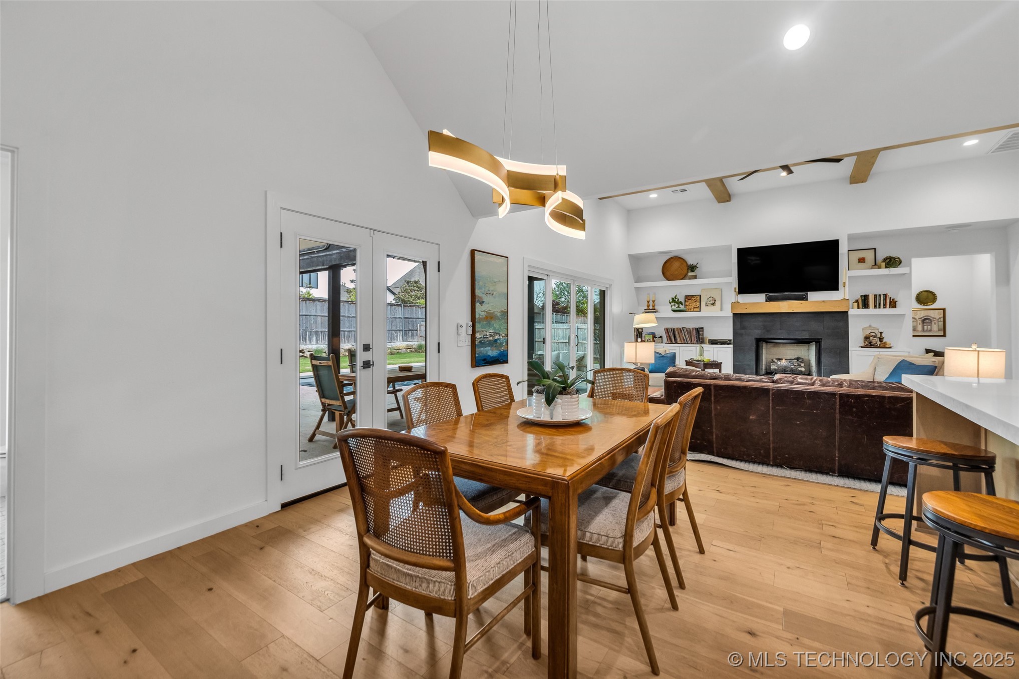 11529 S Marion Avenue