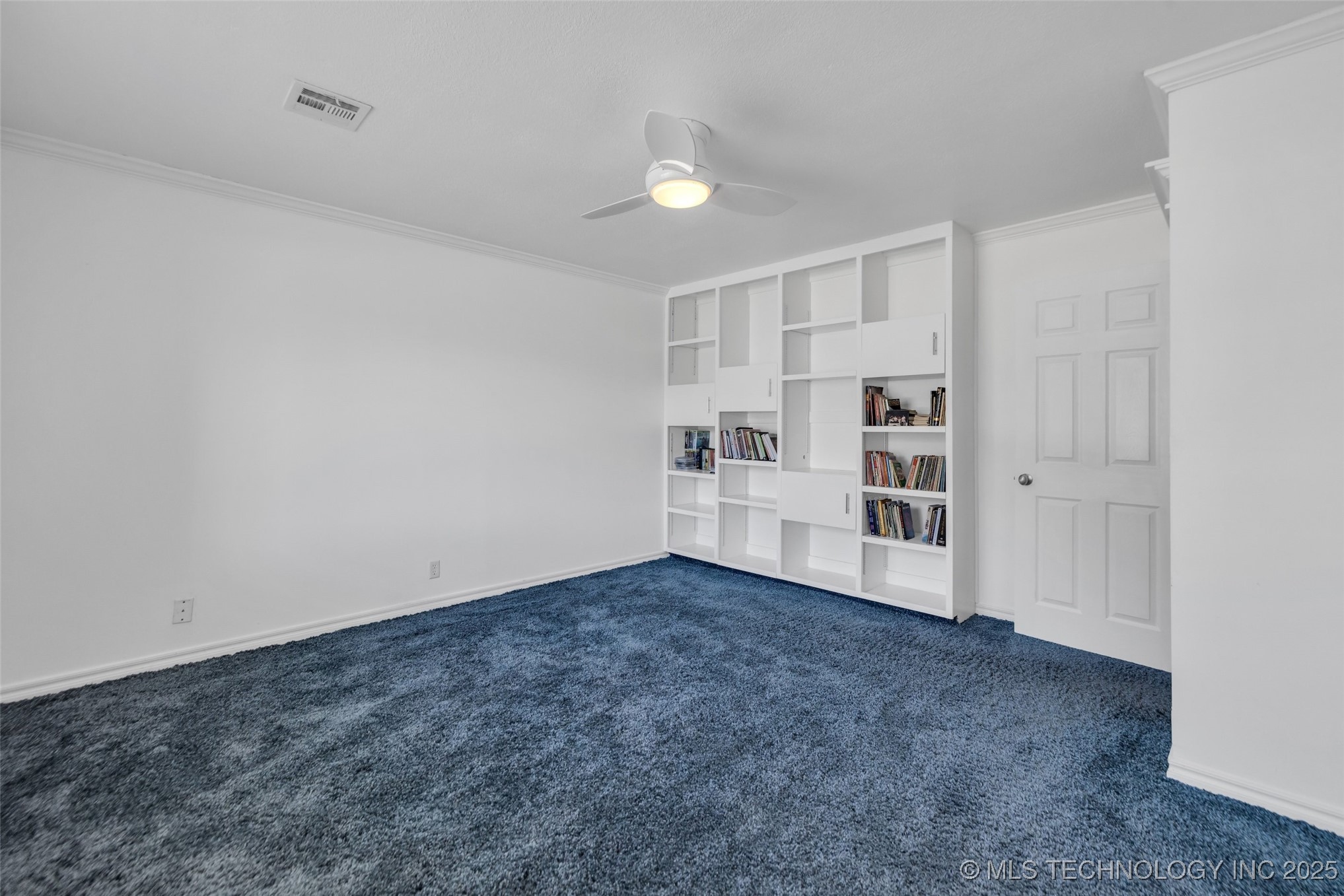 2601 W Hartford Street