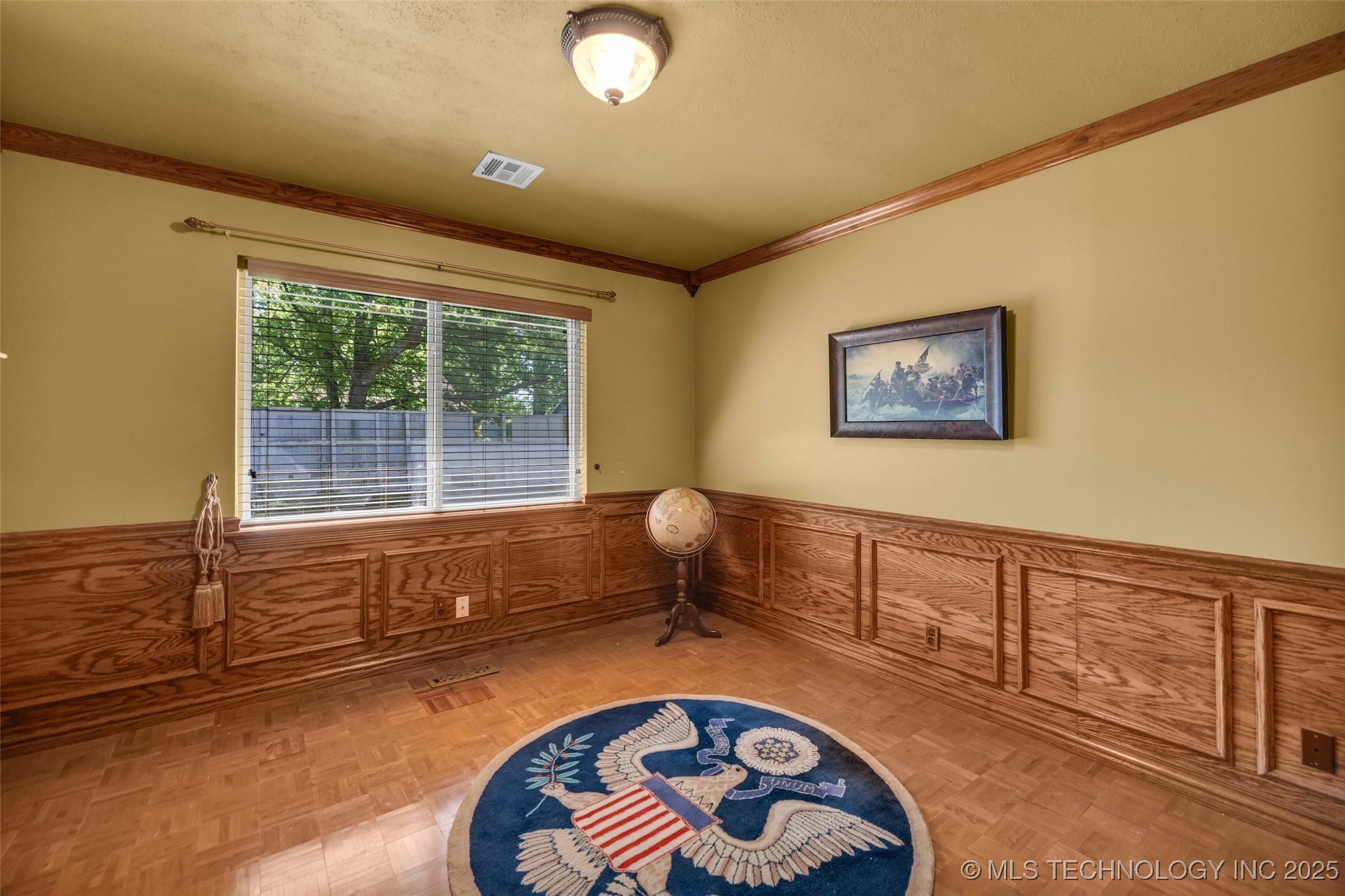 2601 W Hartford Street