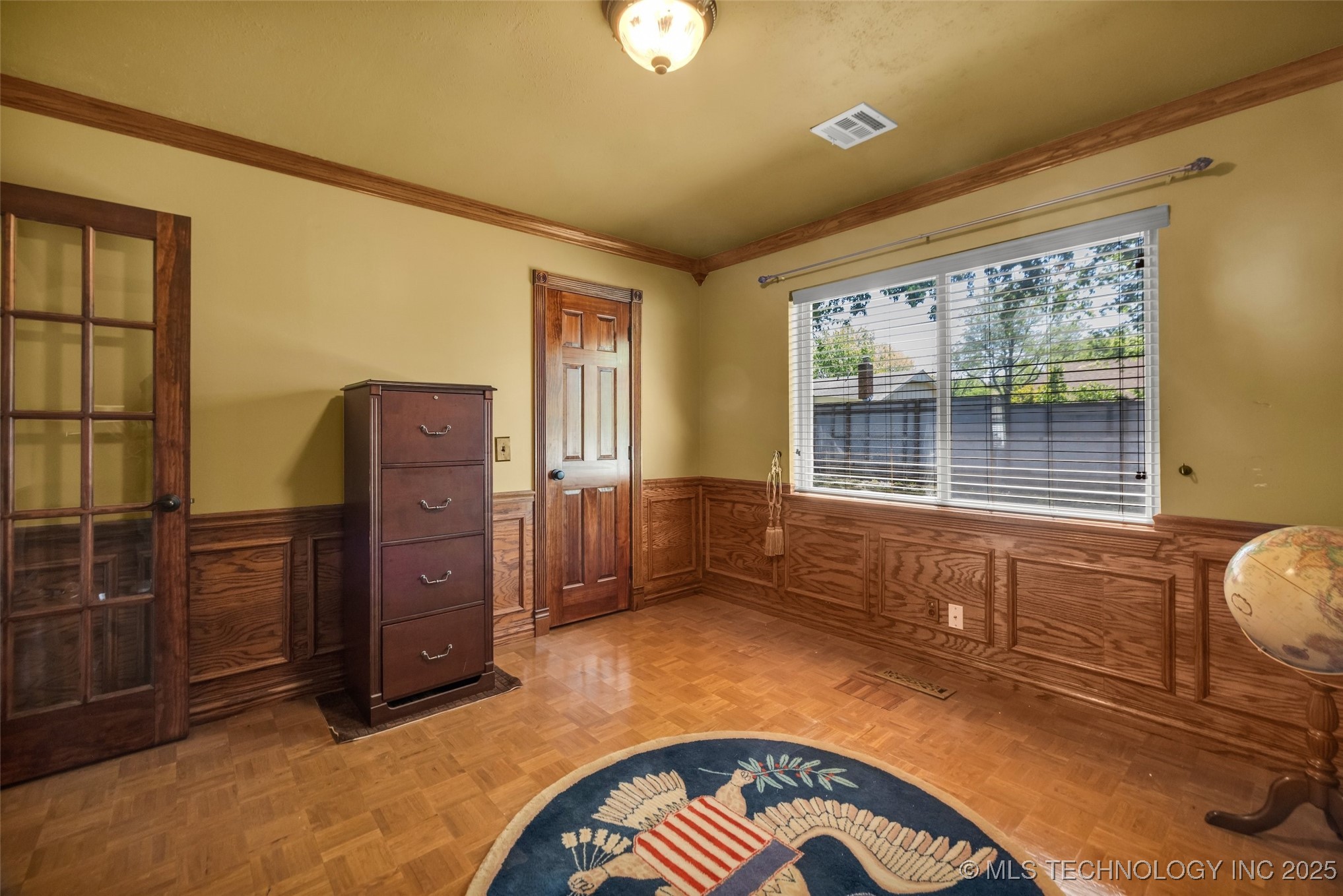 2601 W Hartford Street