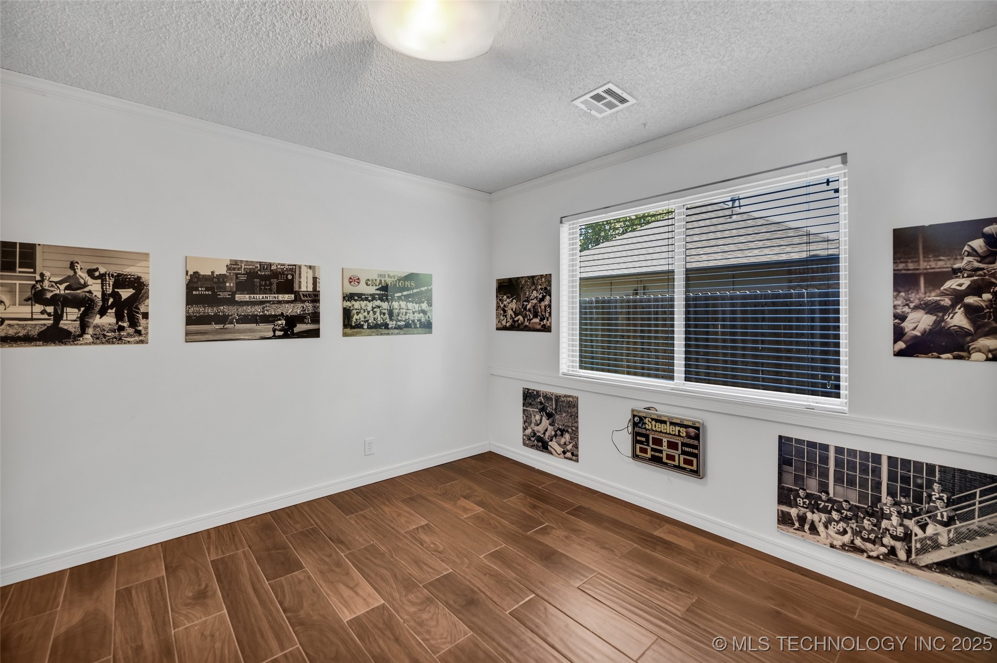 2601 W Hartford Street