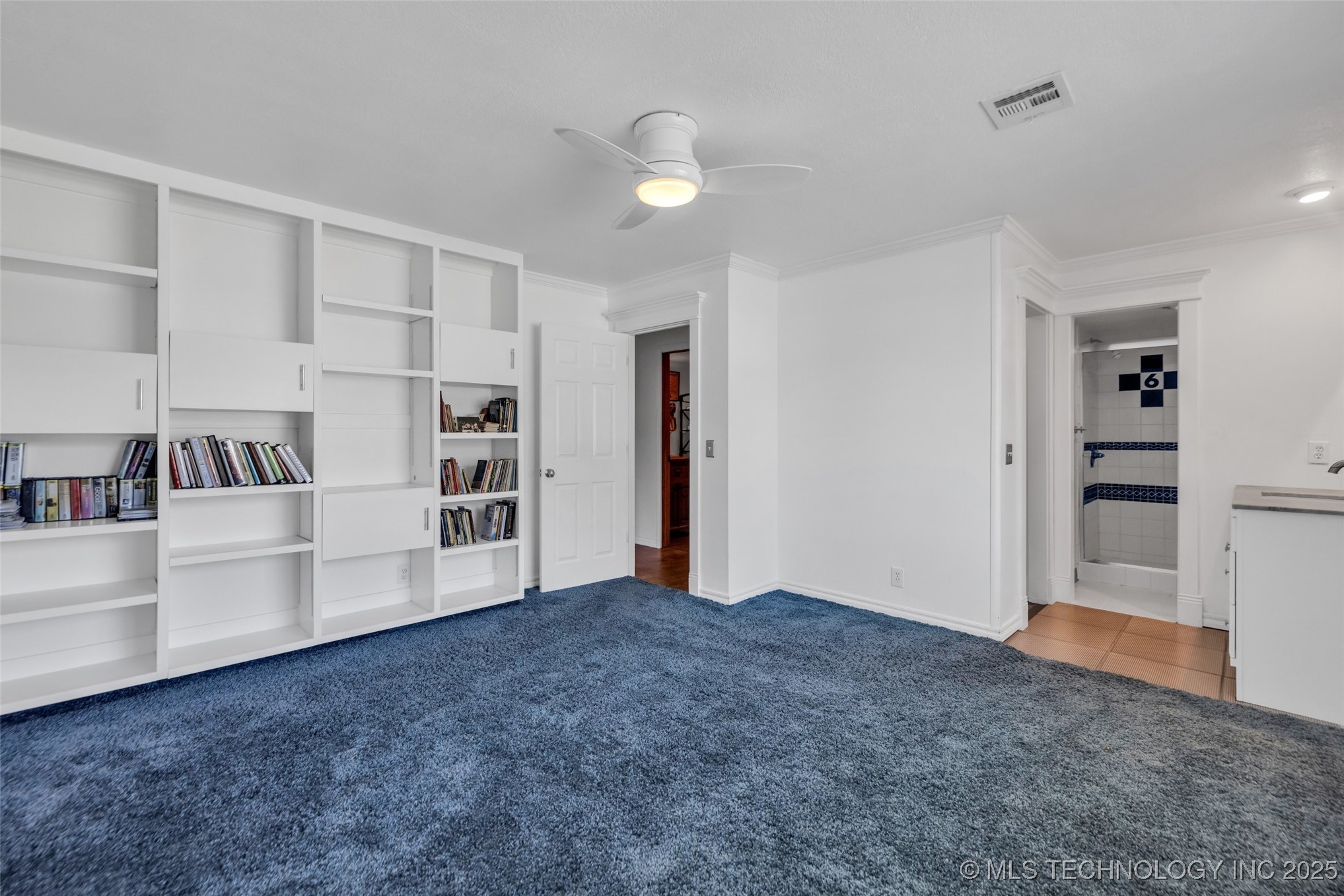 2601 W Hartford Street