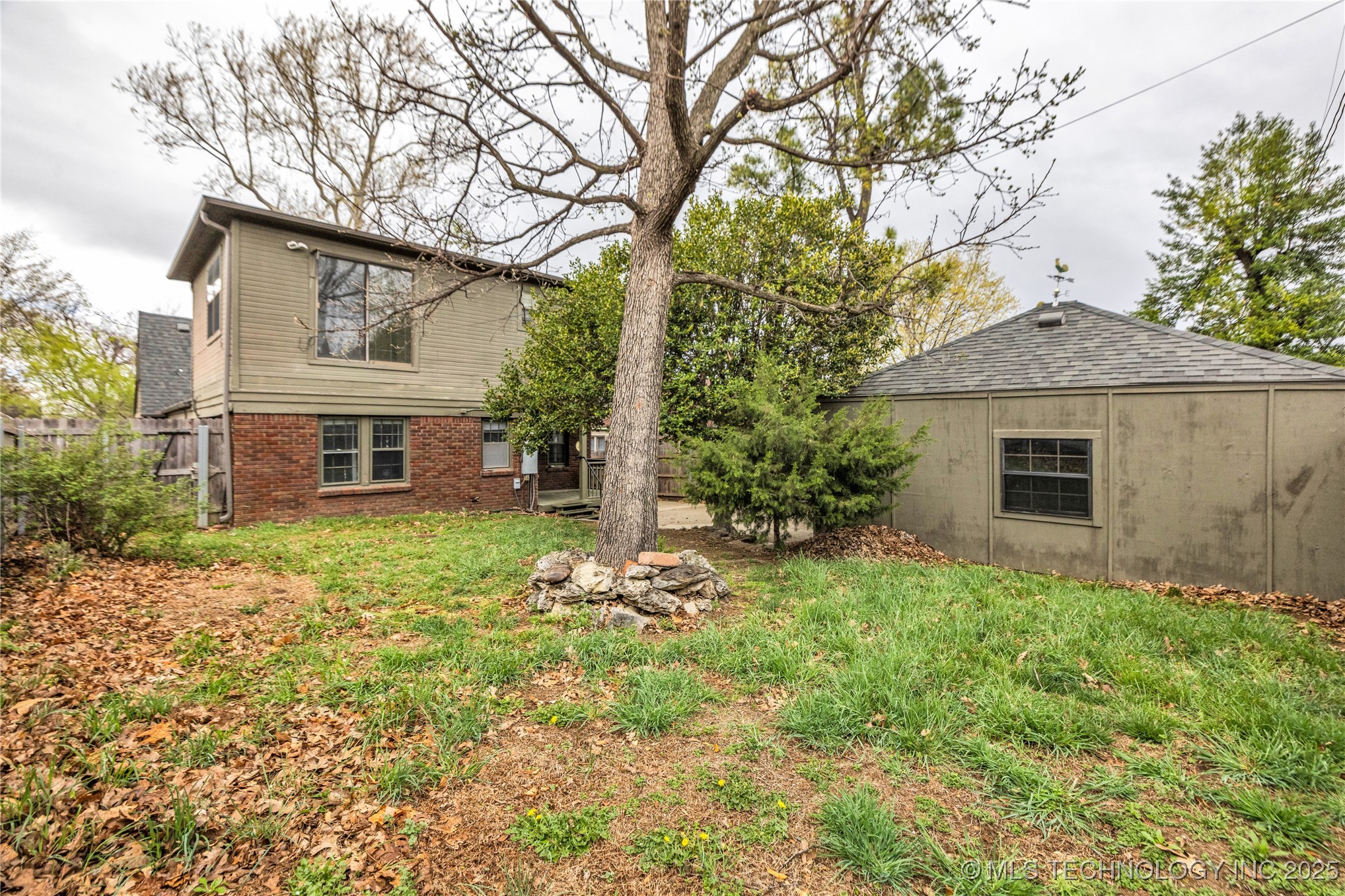 1607 S Delaware Place