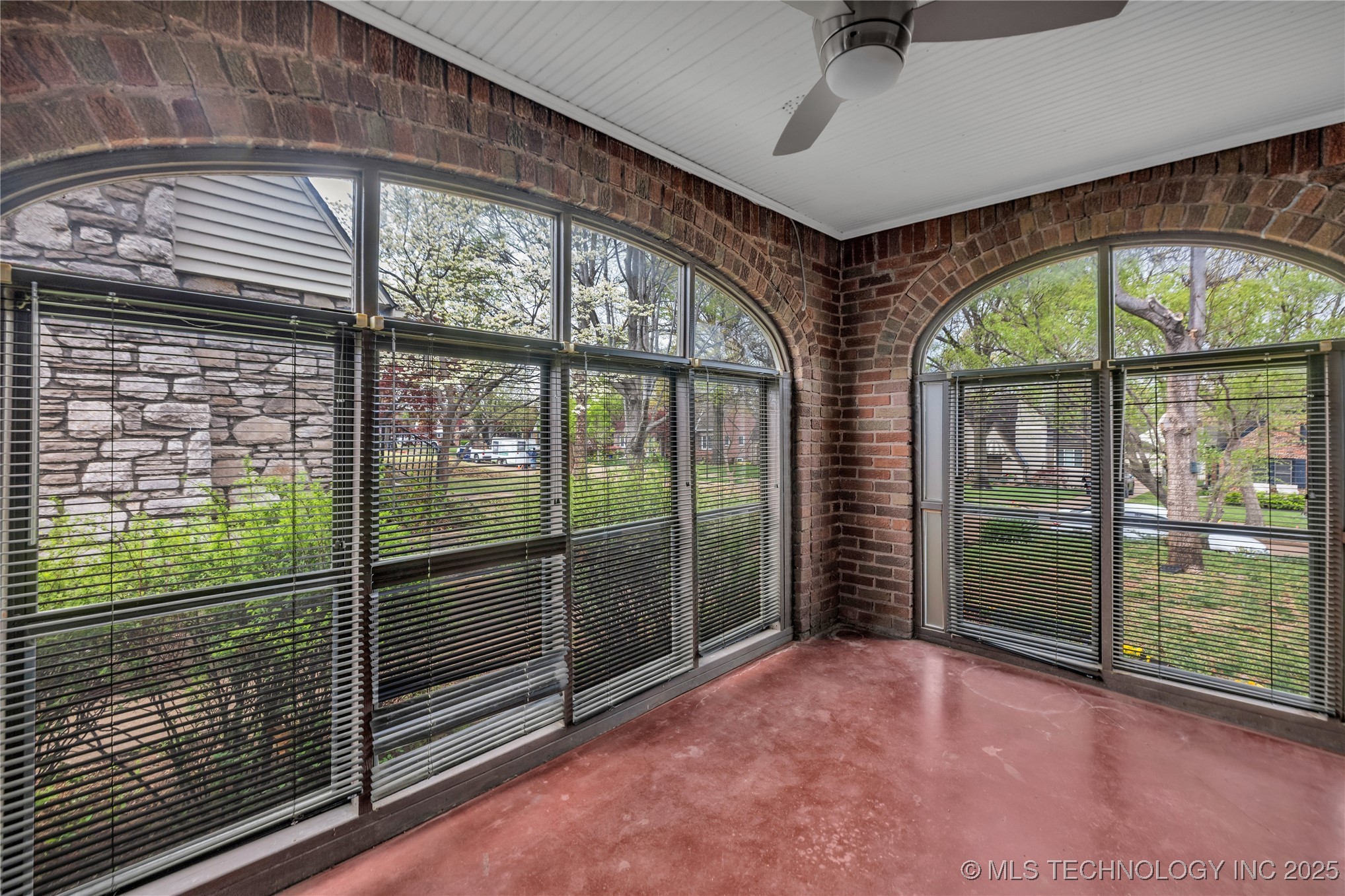 1607 S Delaware Place