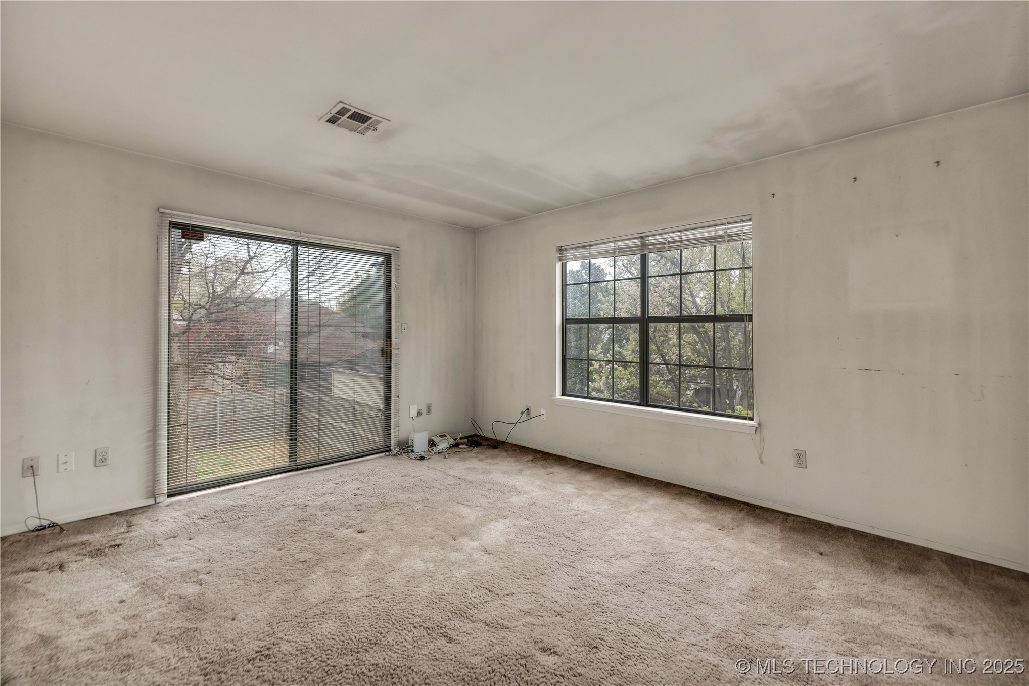 1607 S Delaware Place