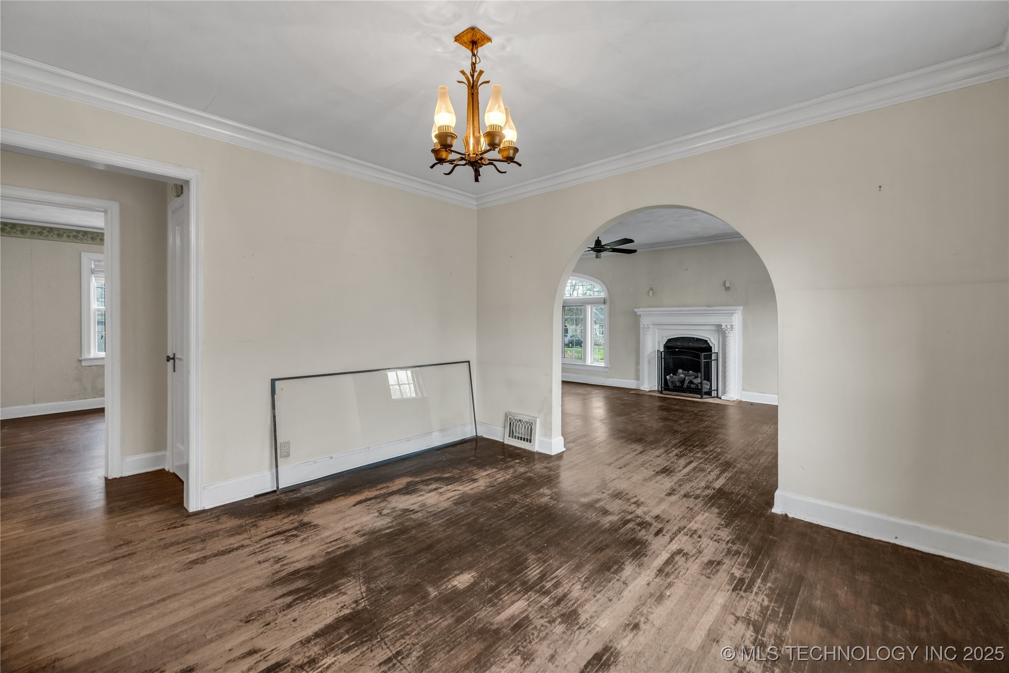 1607 S Delaware Place