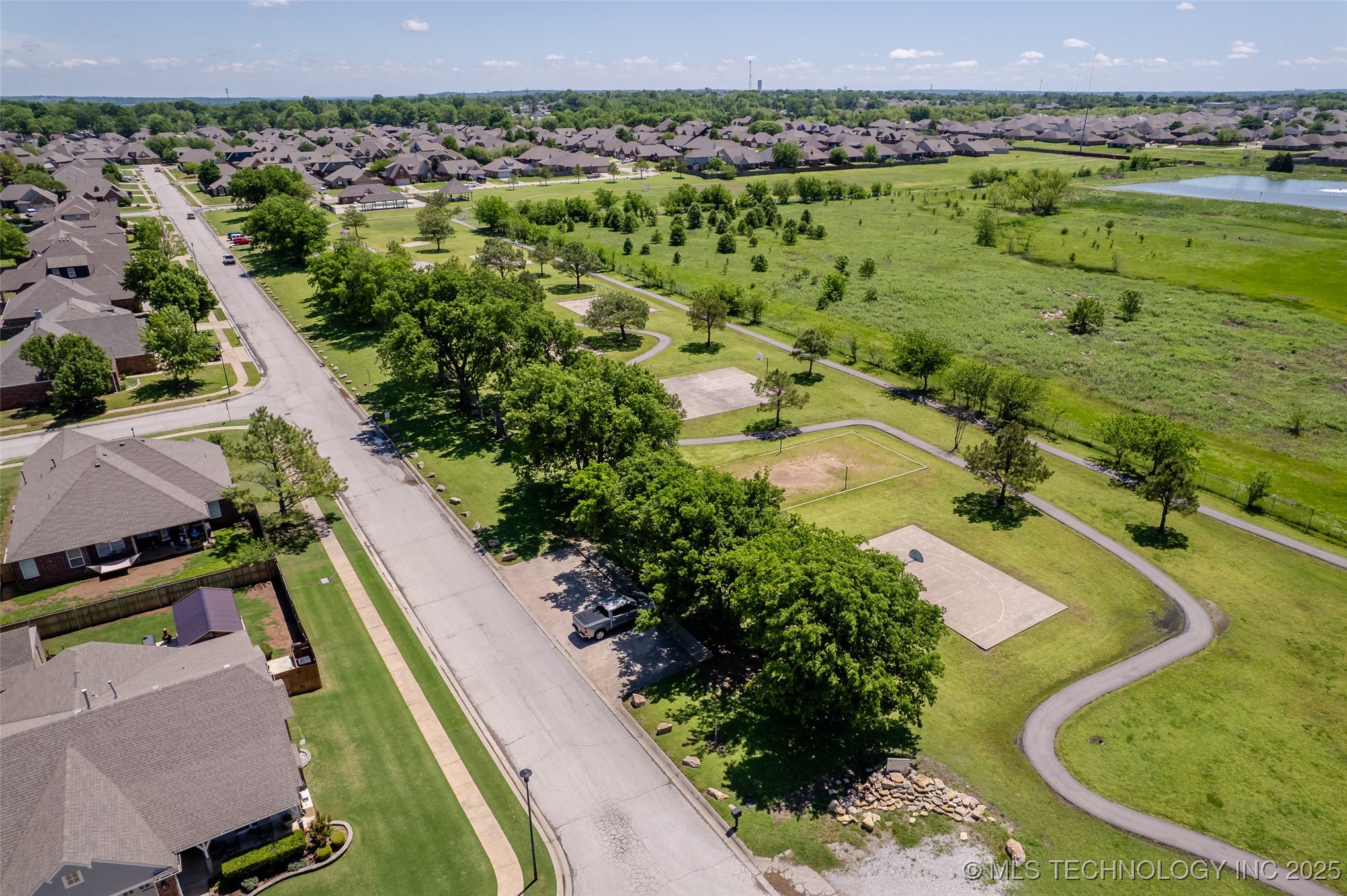 20213 E 33rd Place S