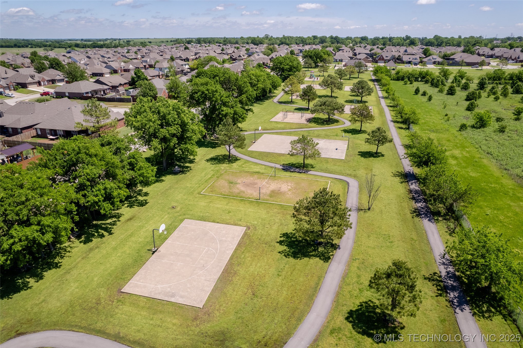 20213 E 33rd Place S