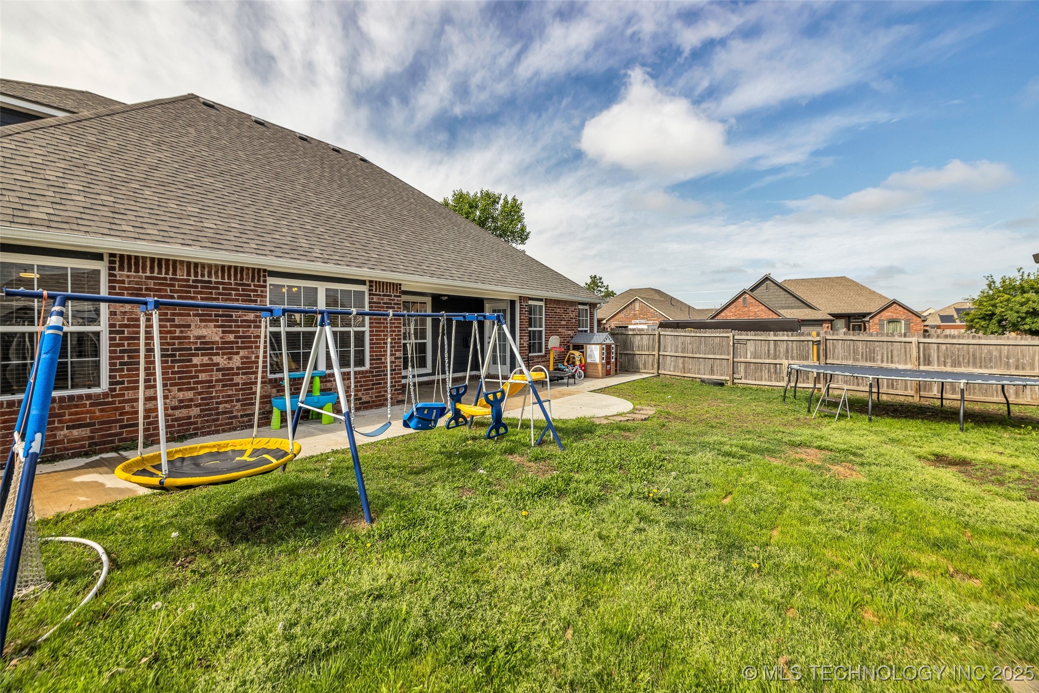 20213 E 33rd Place S