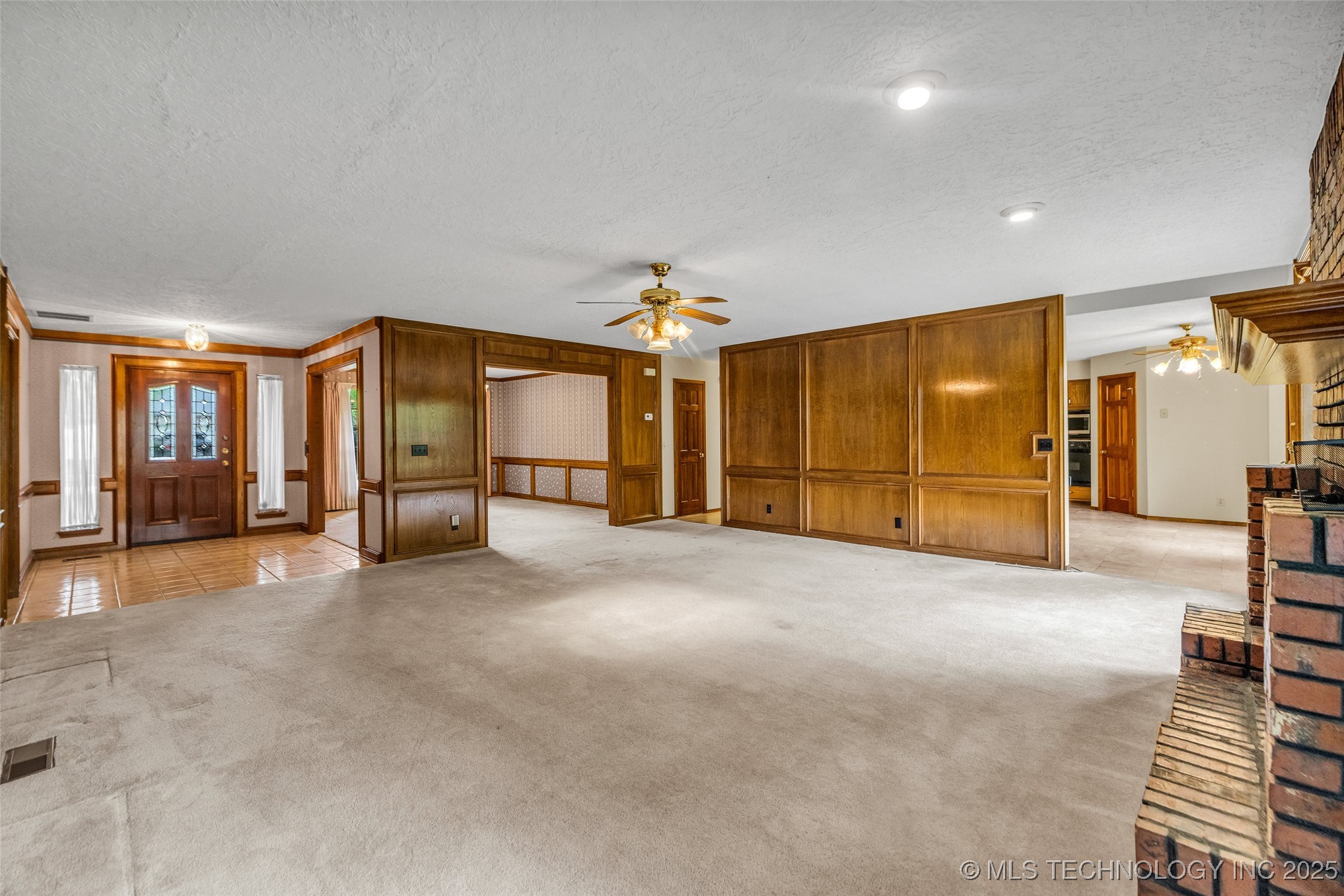 2205 W Vicksburg Street