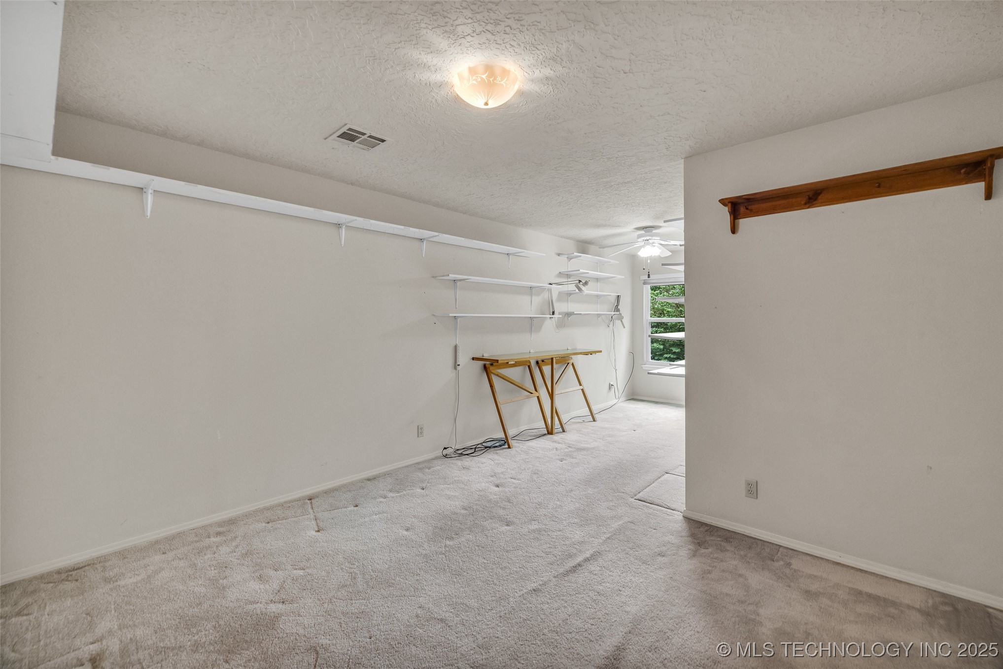 2205 W Vicksburg Street