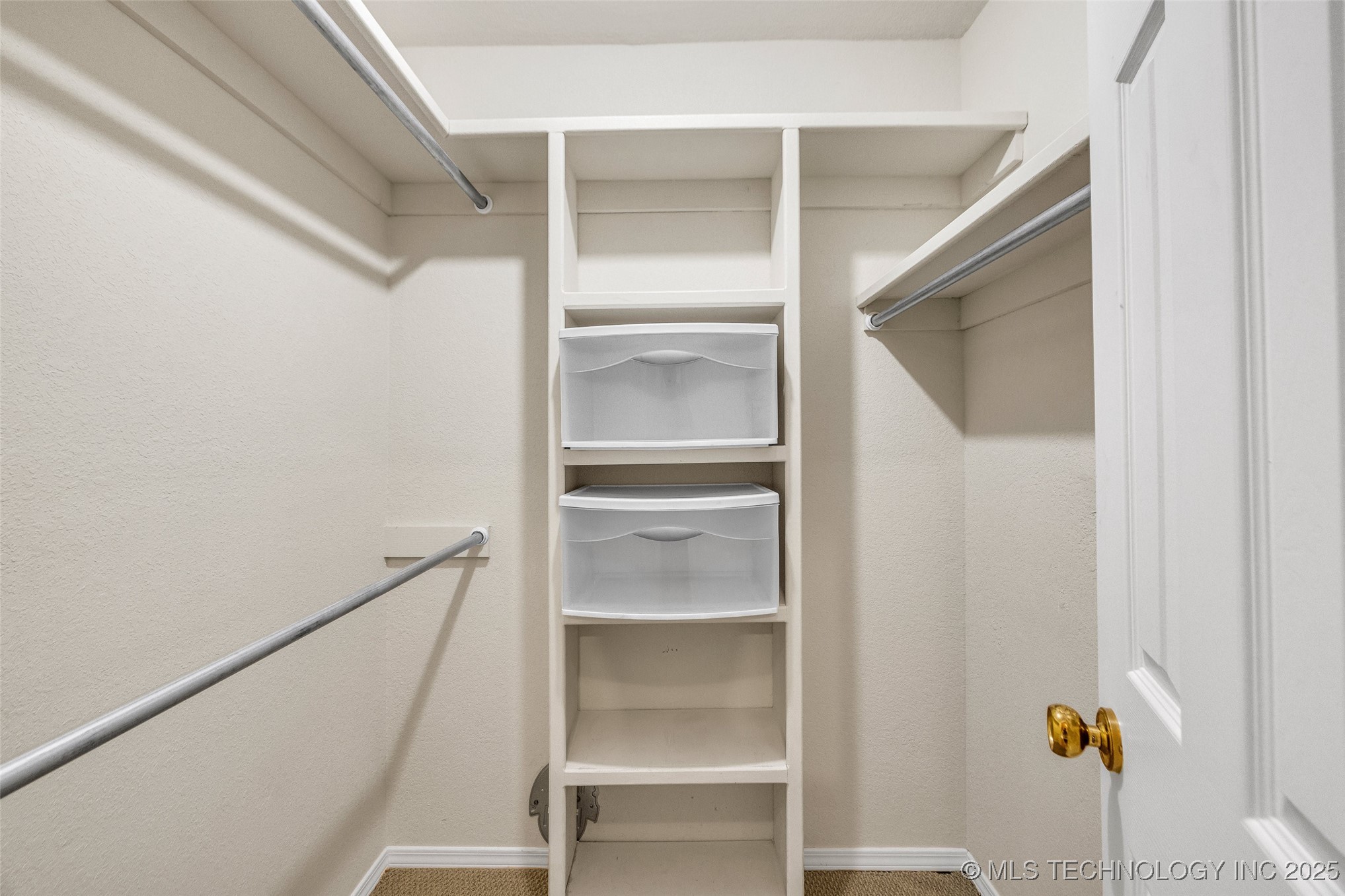 2205 W Vicksburg Street