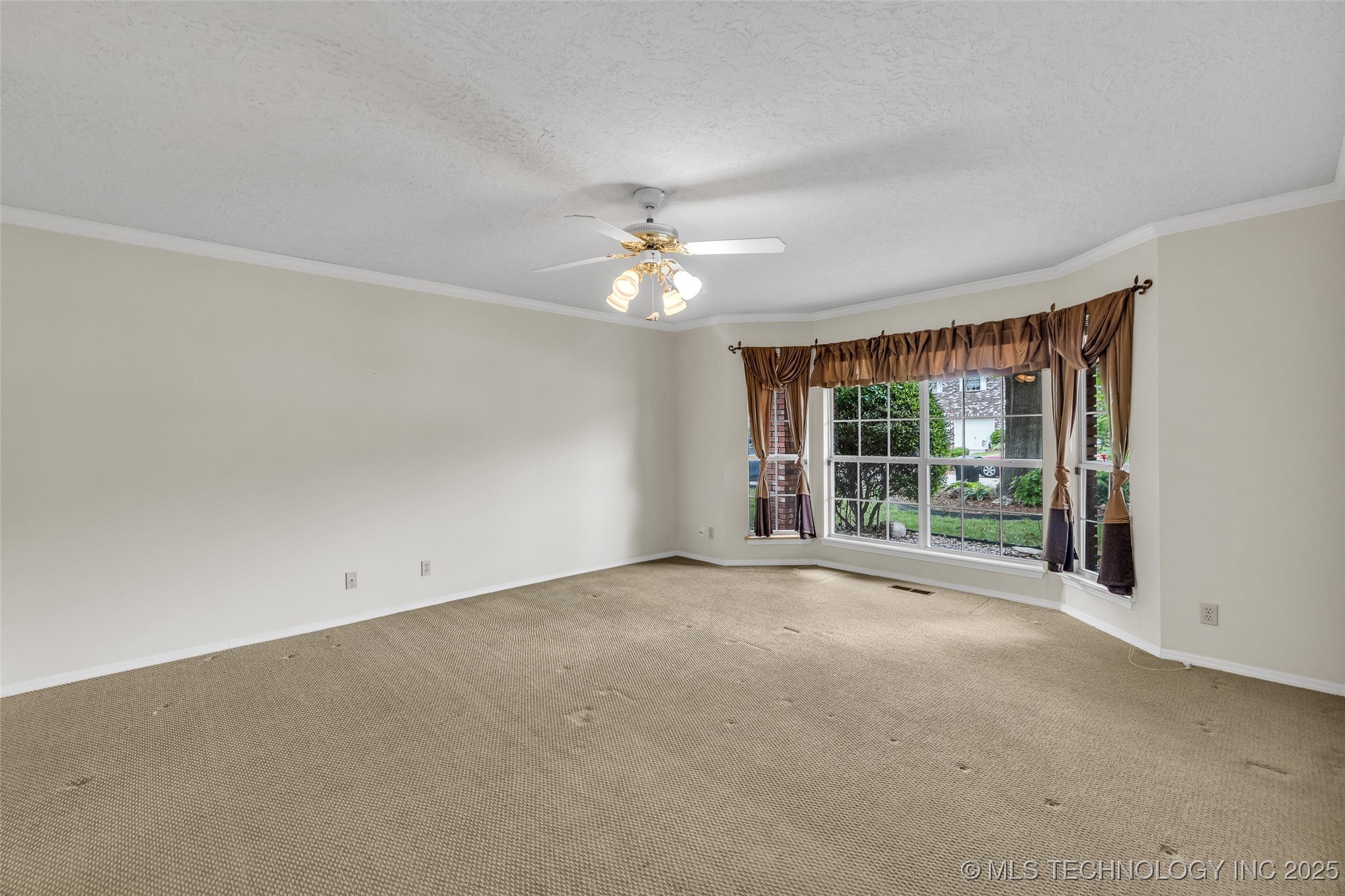 2205 W Vicksburg Street