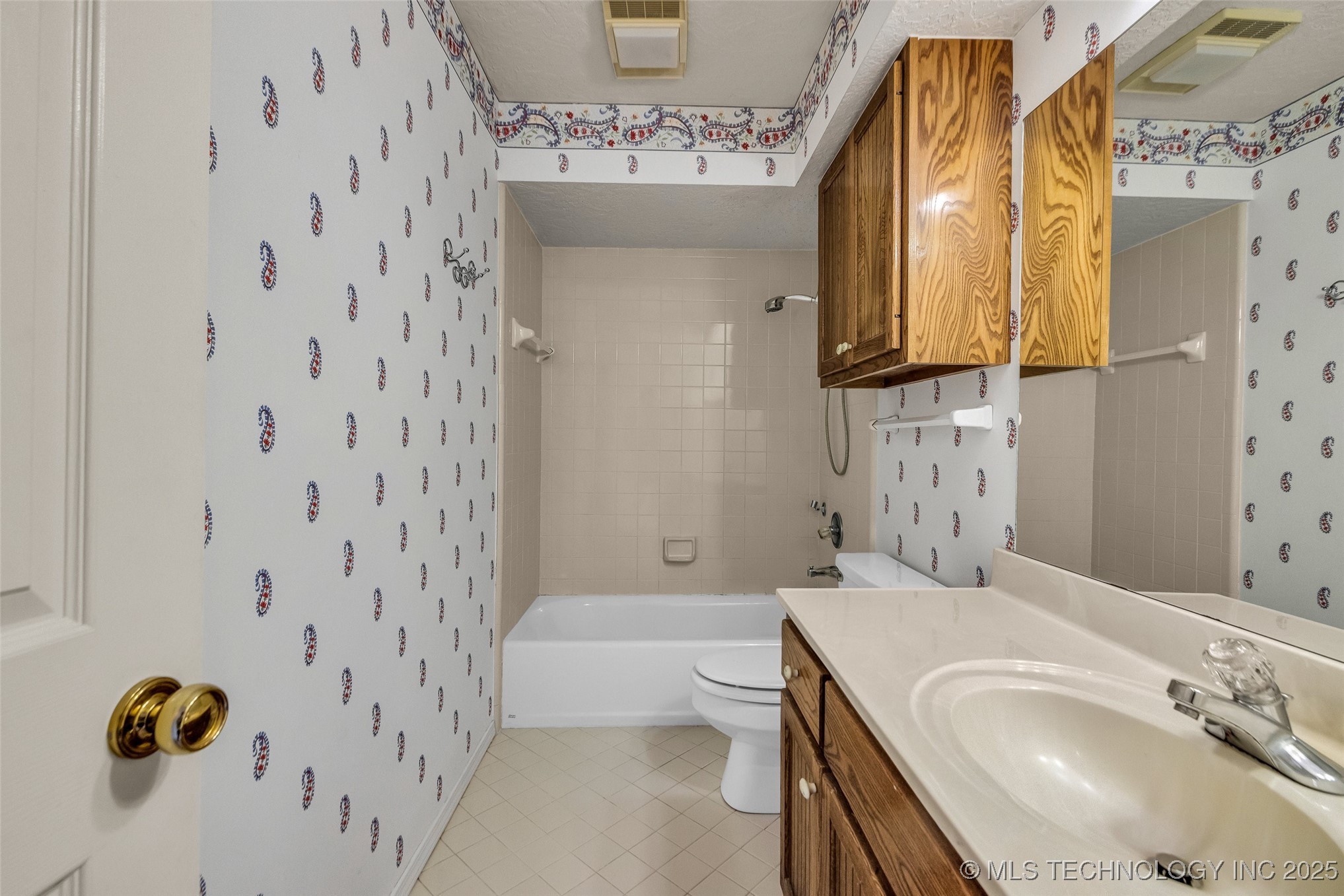 2205 W Vicksburg Street