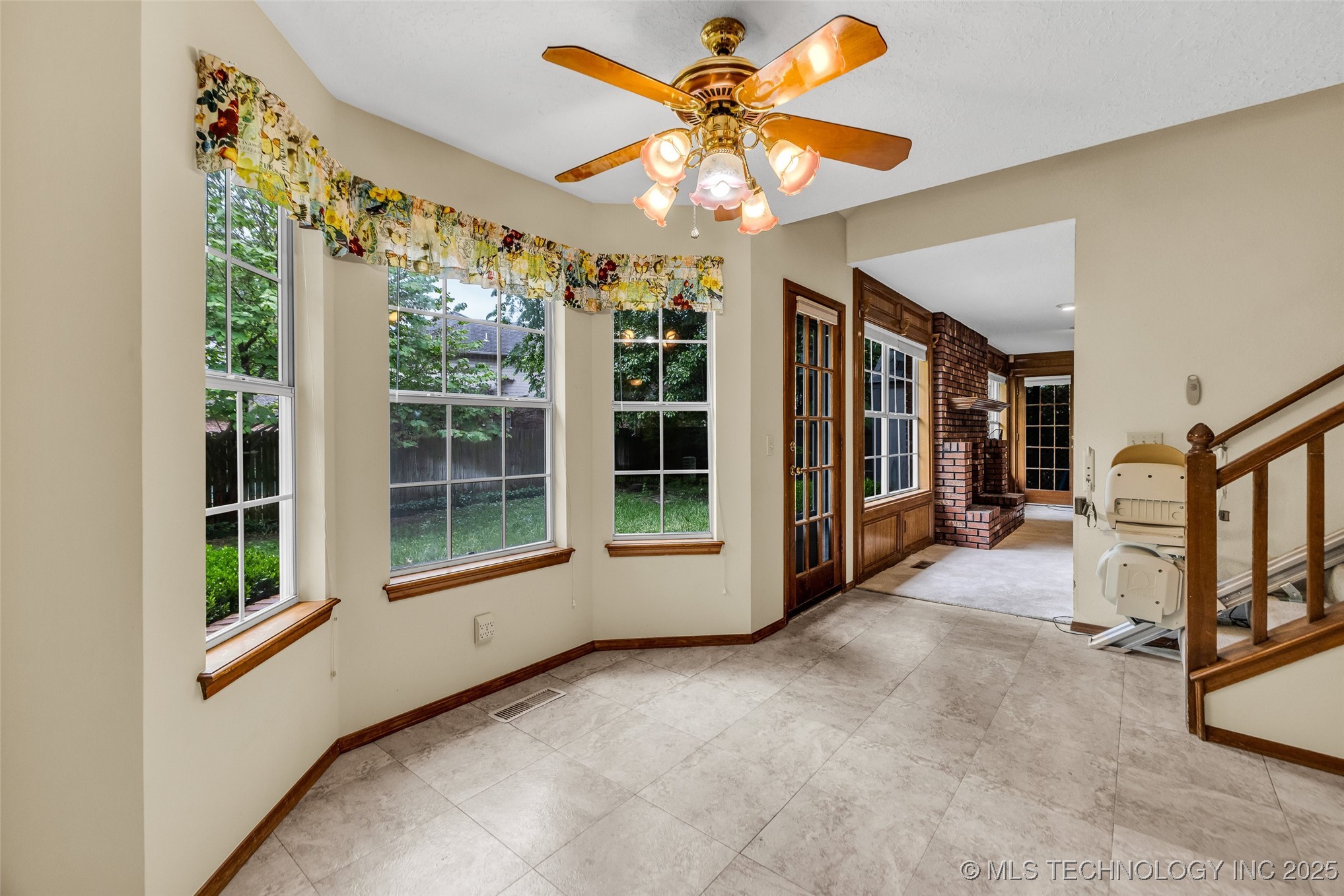 2205 W Vicksburg Street