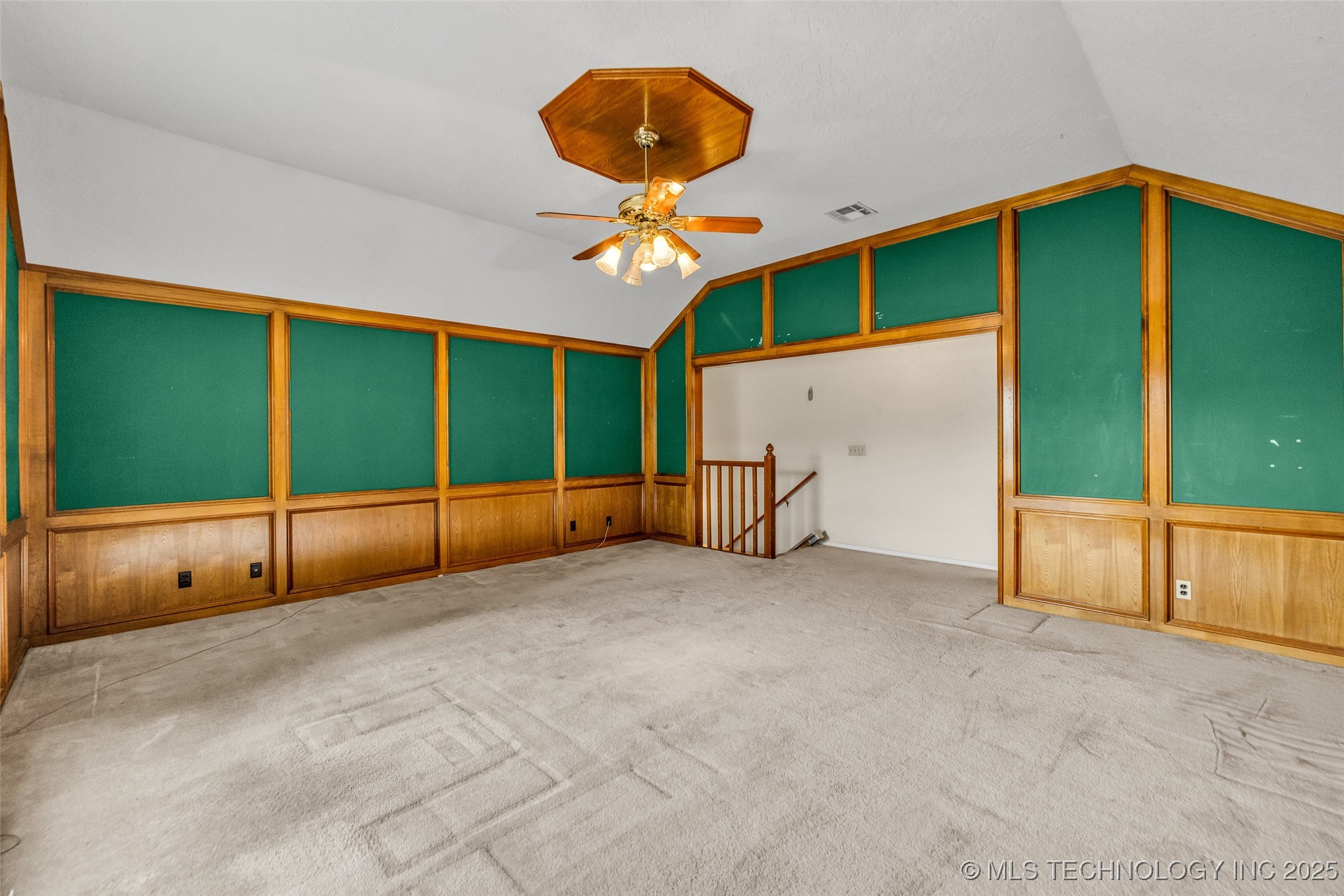 2205 W Vicksburg Street