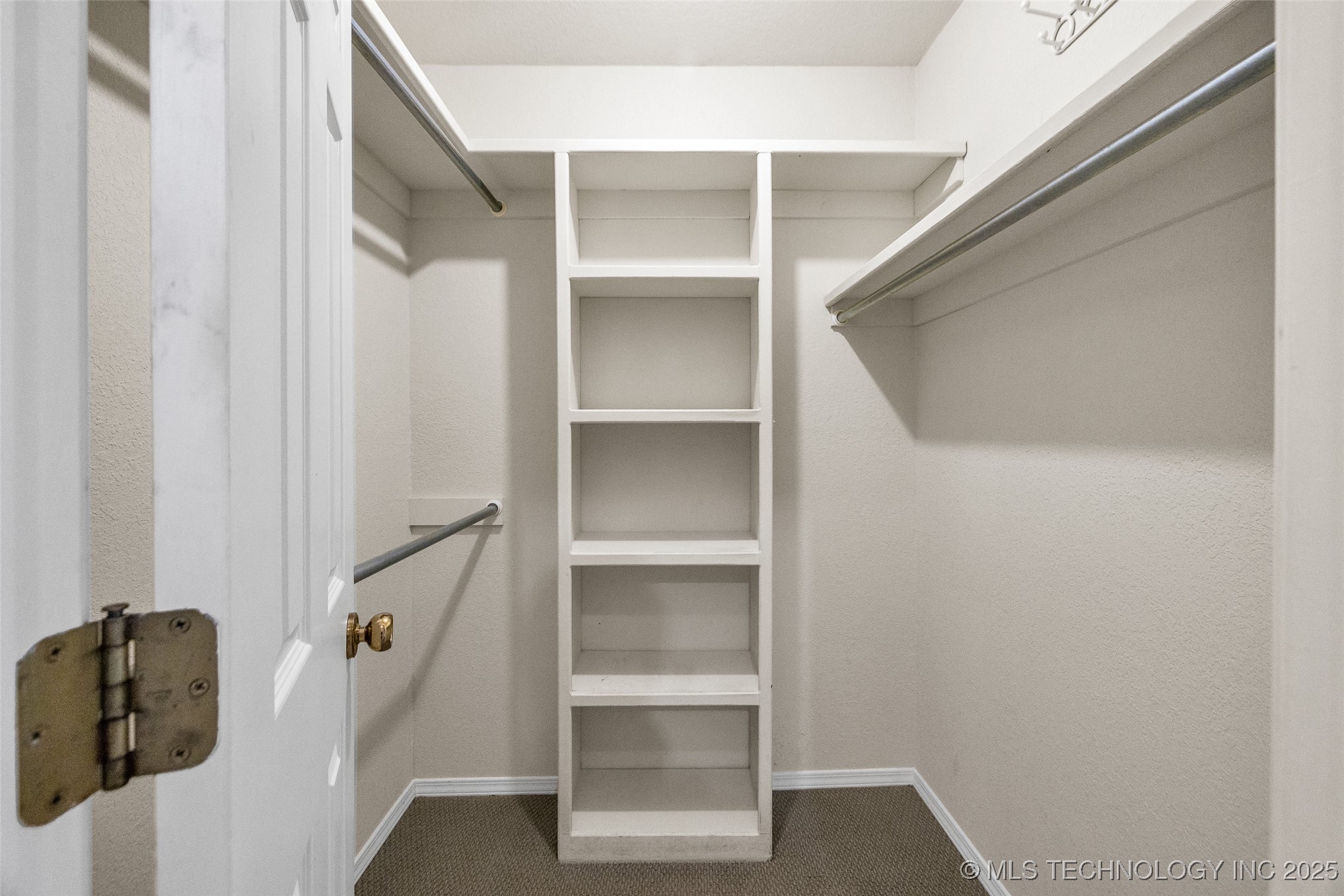 2205 W Vicksburg Street