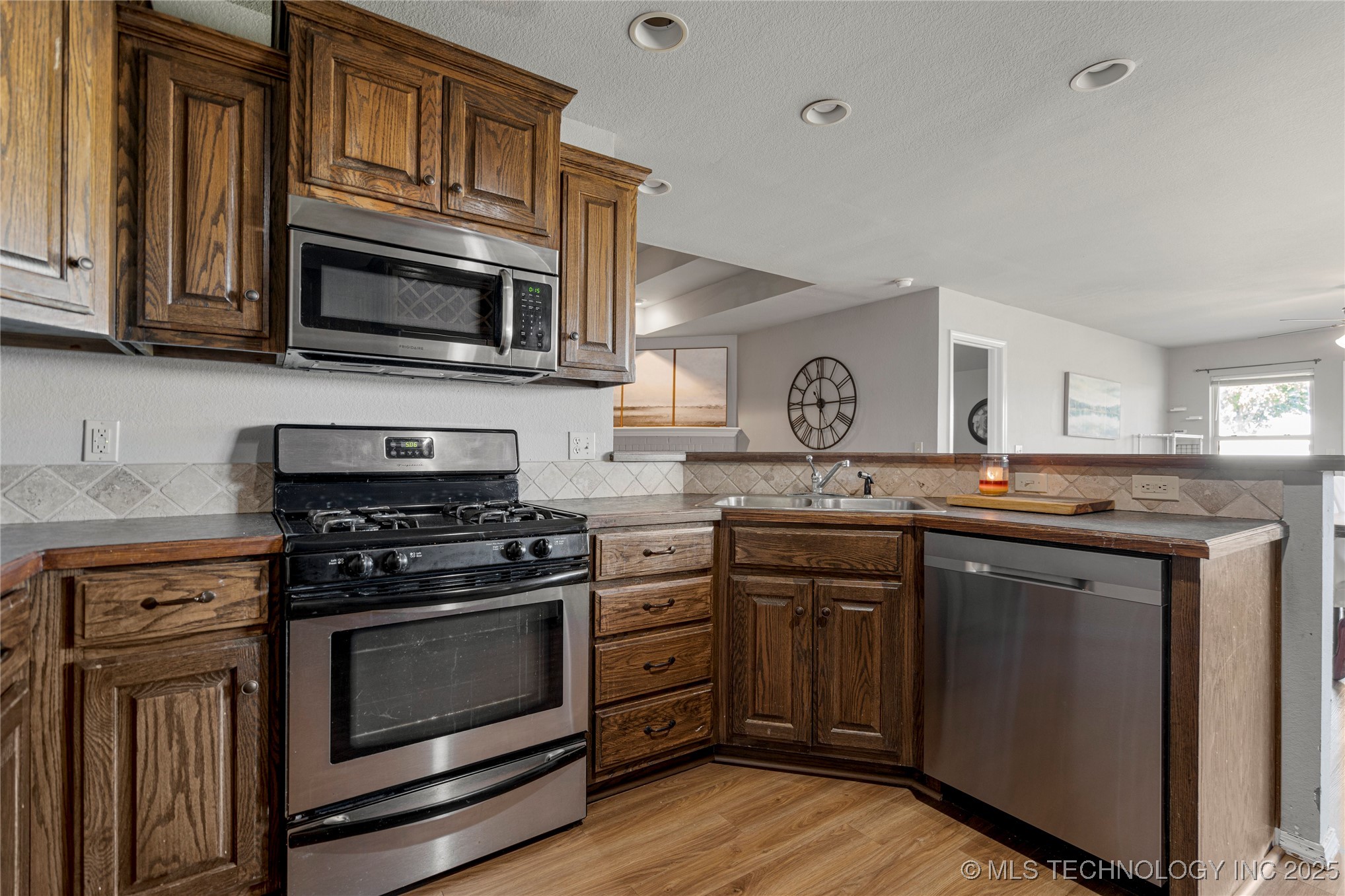 15605 S College Avenue