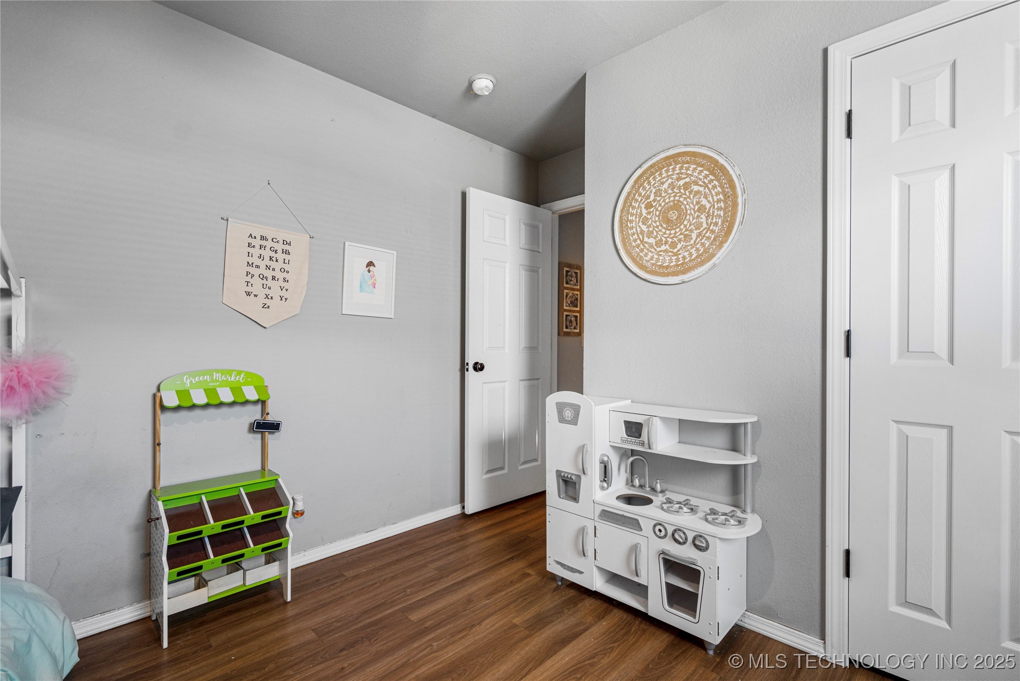 15605 S College Avenue