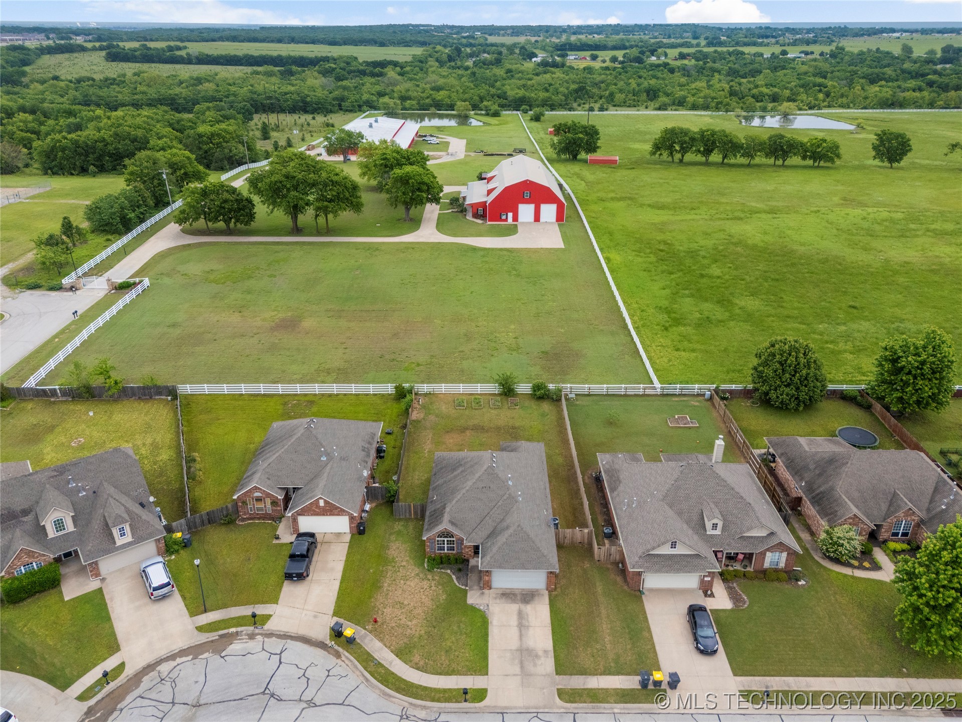 15605 S College Avenue