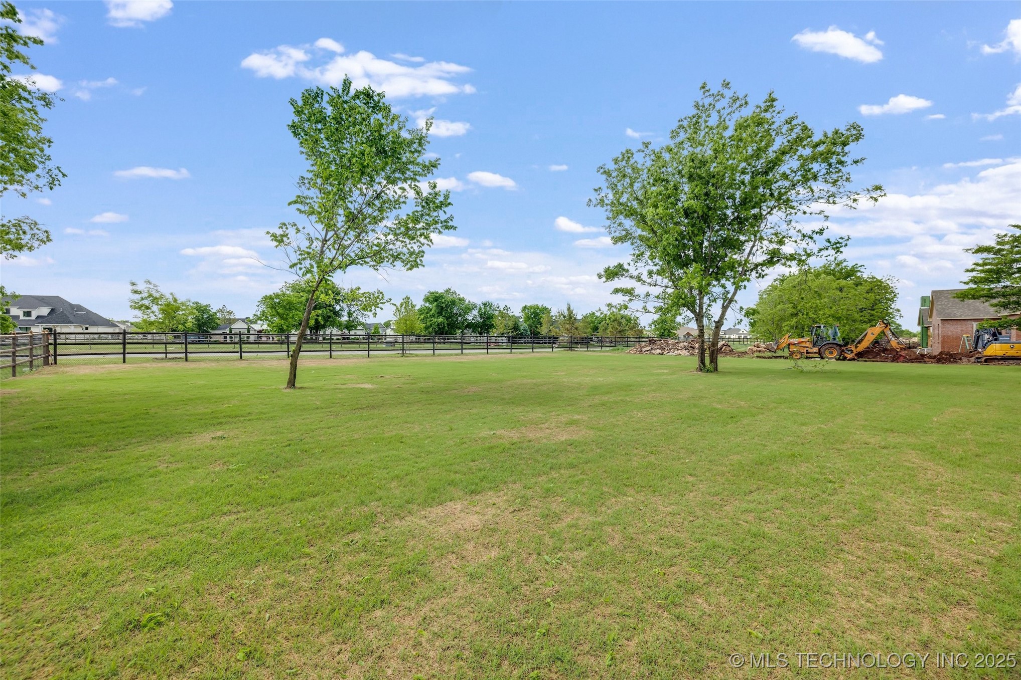 17644 E White Tail Cove