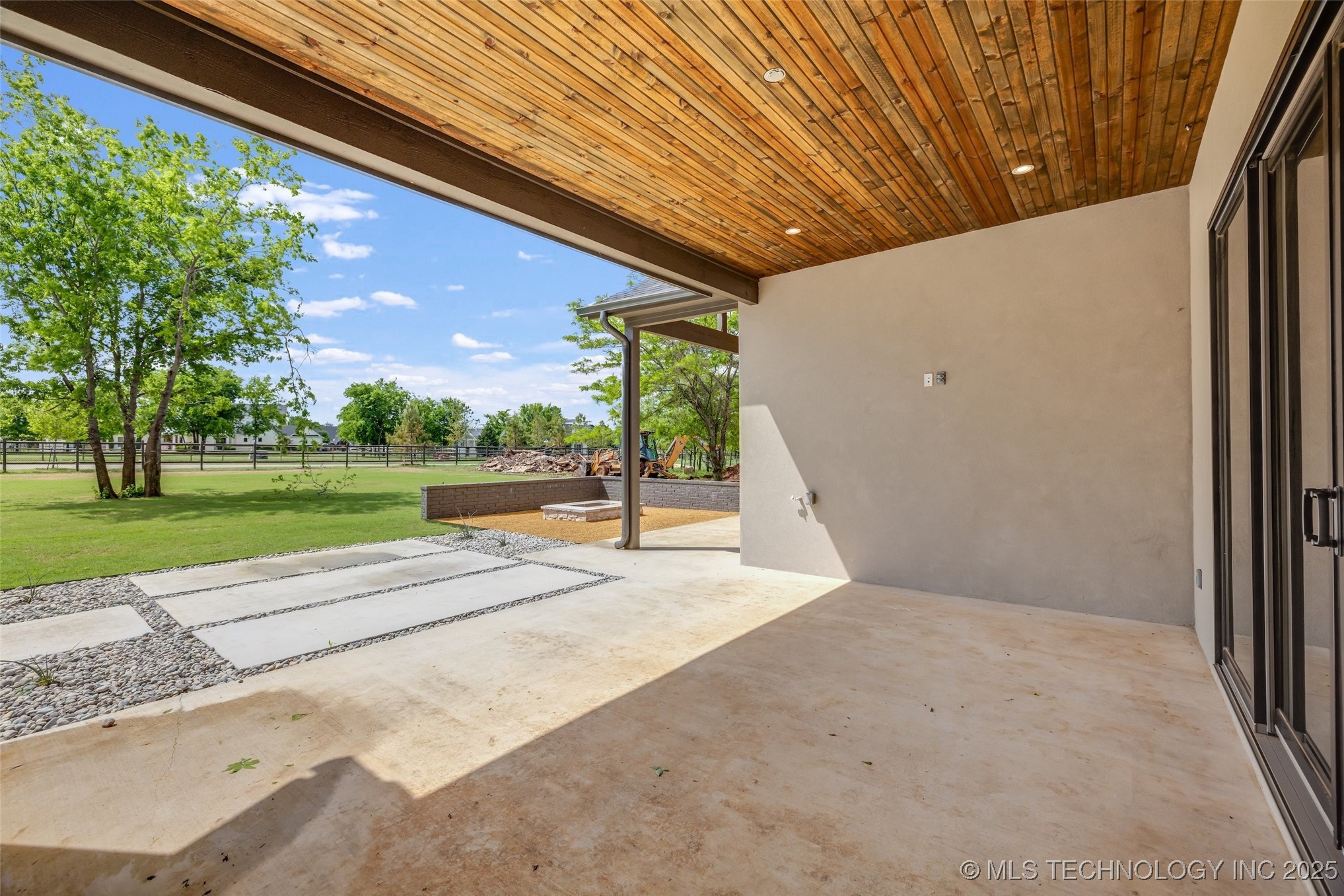 17644 E White Tail Cove