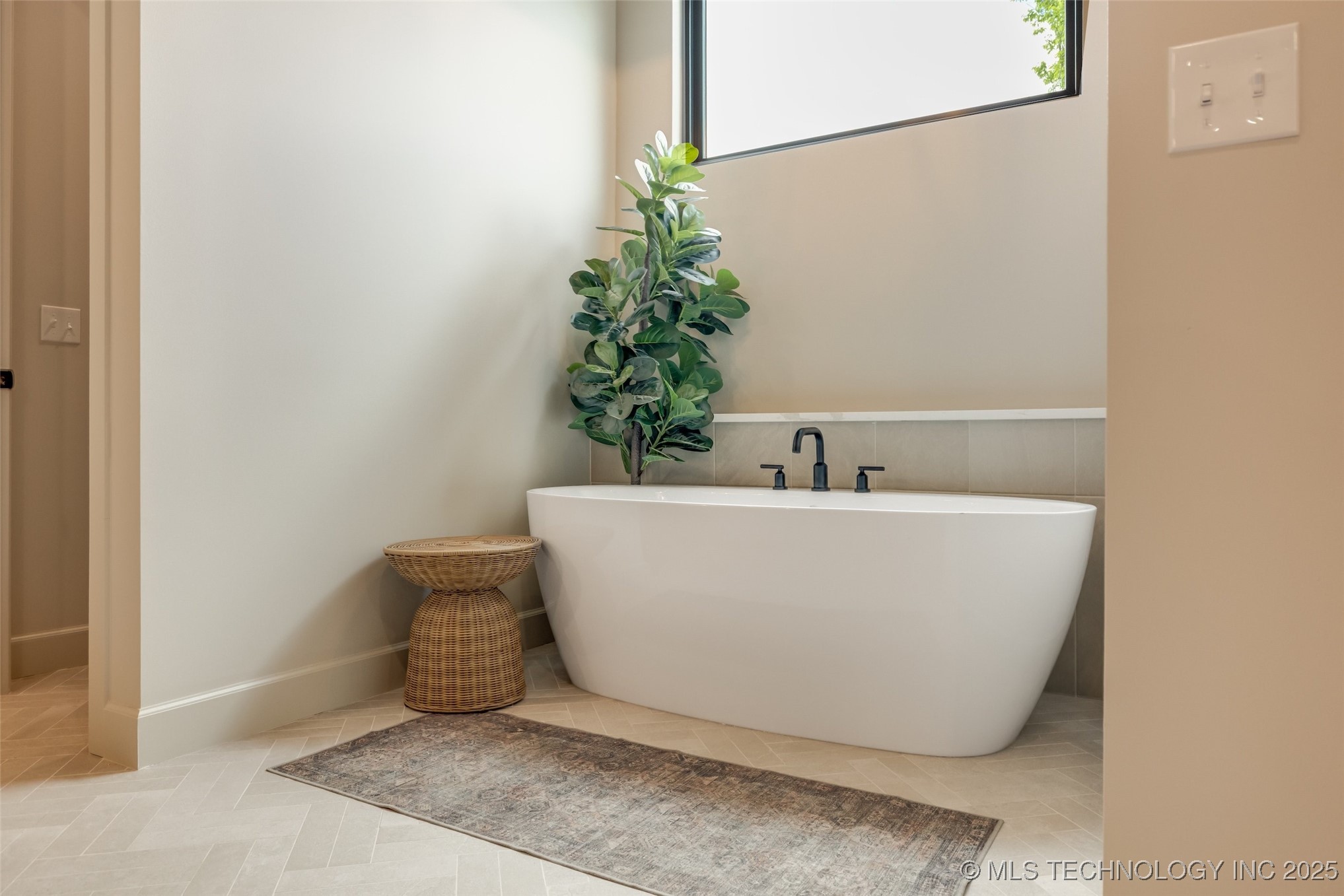 17644 E White Tail Cove