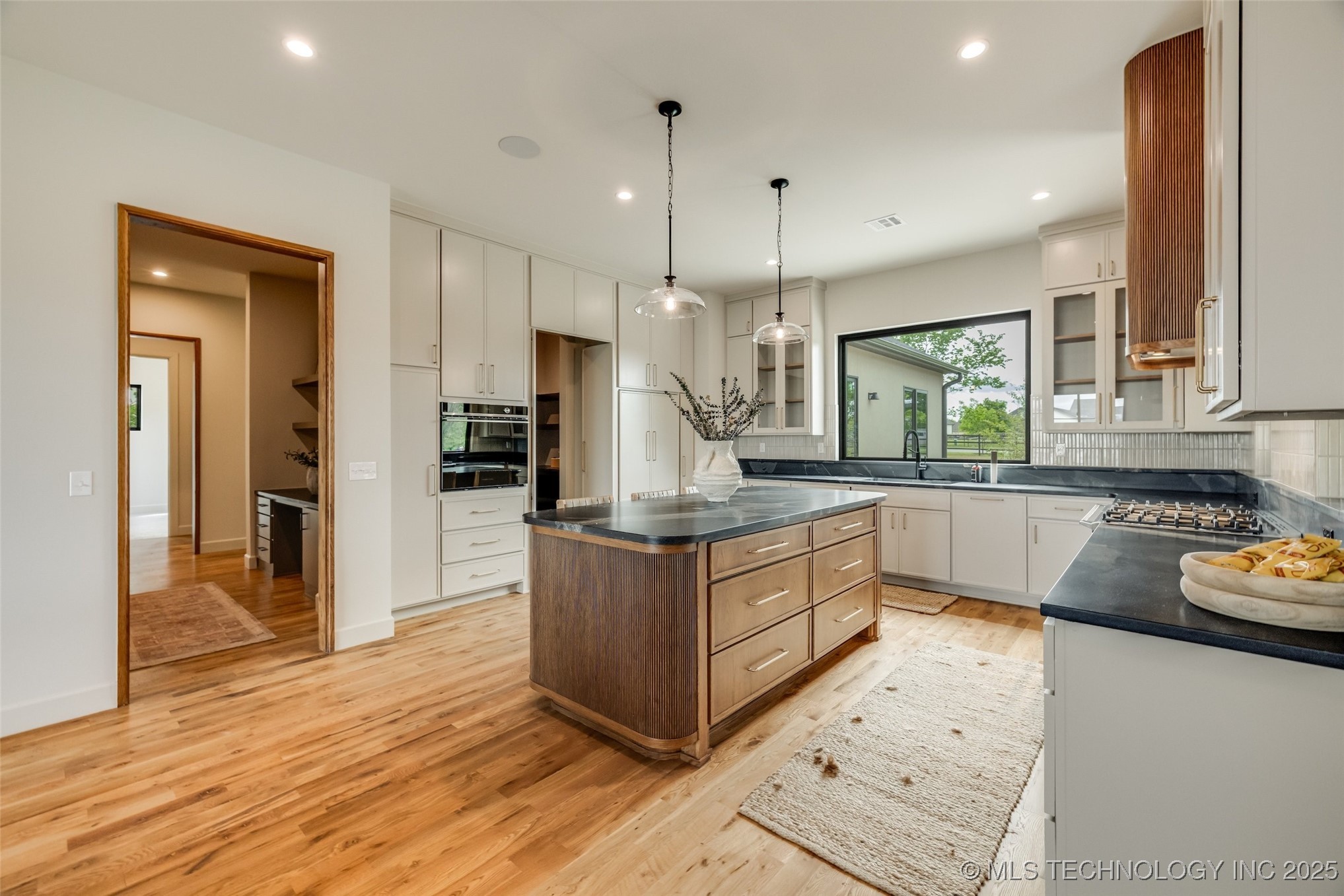 17644 E White Tail Cove