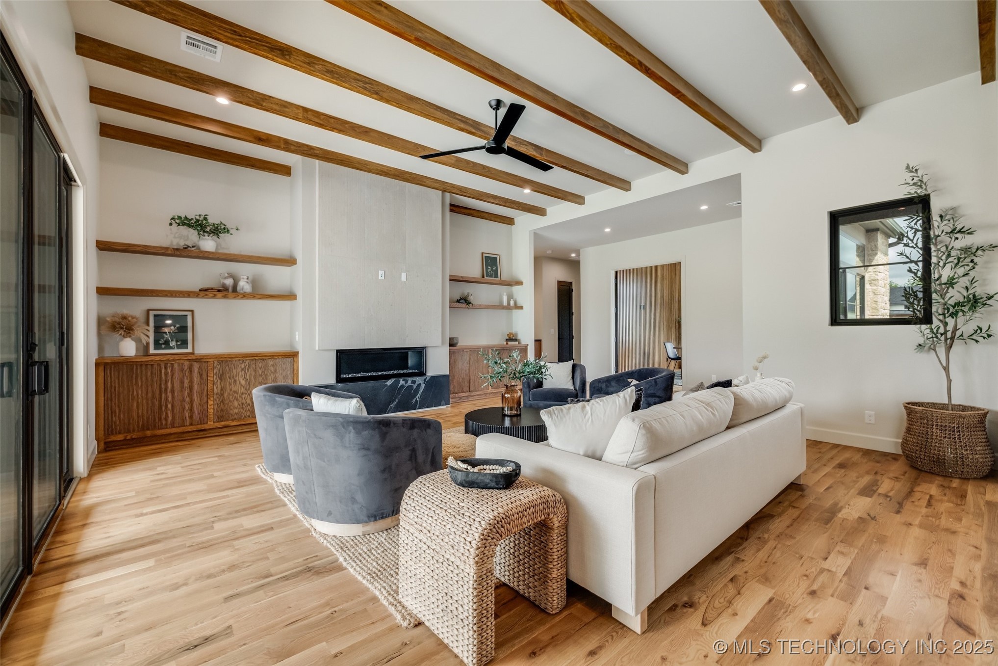 17644 E White Tail Cove