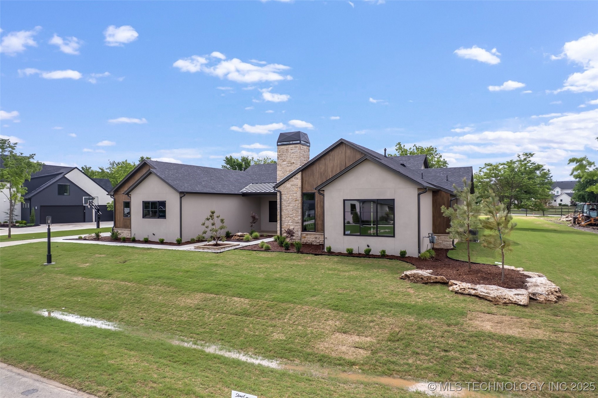 17644 E White Tail Cove