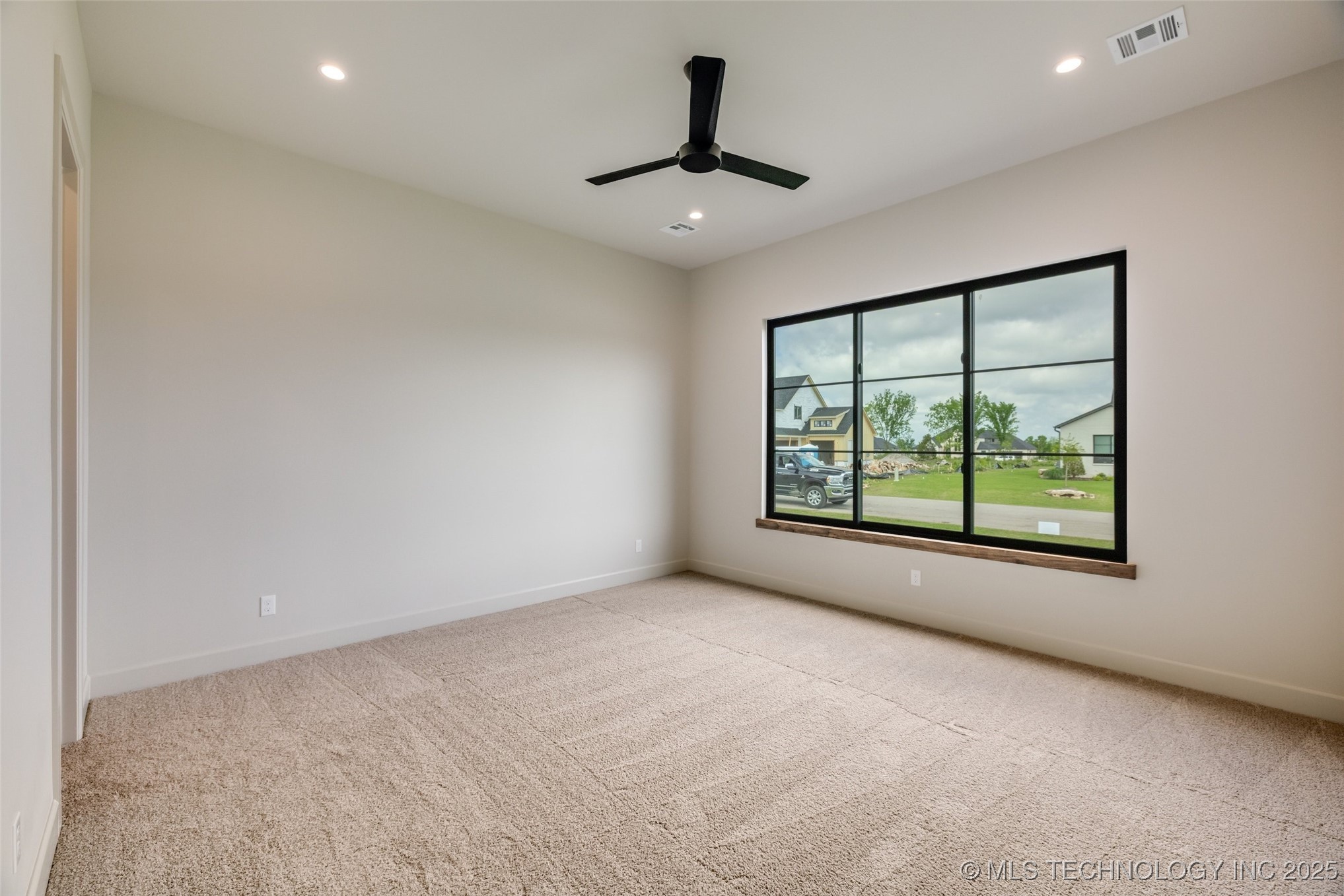 17644 E White Tail Cove