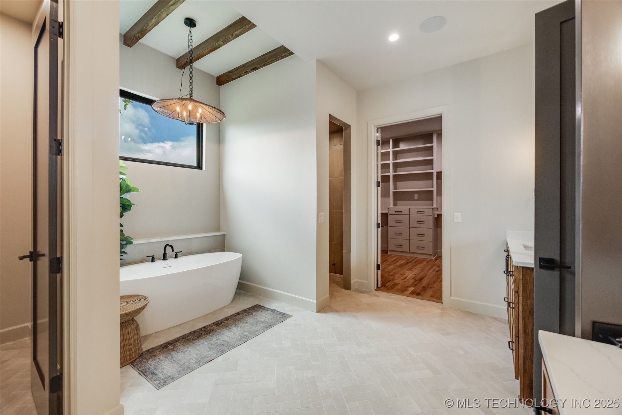 17644 E White Tail Cove