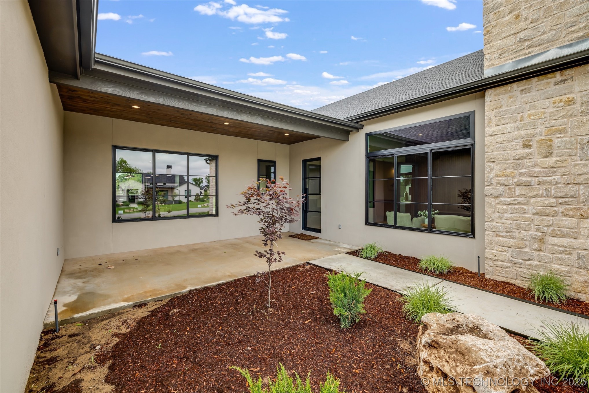 17644 E White Tail Cove