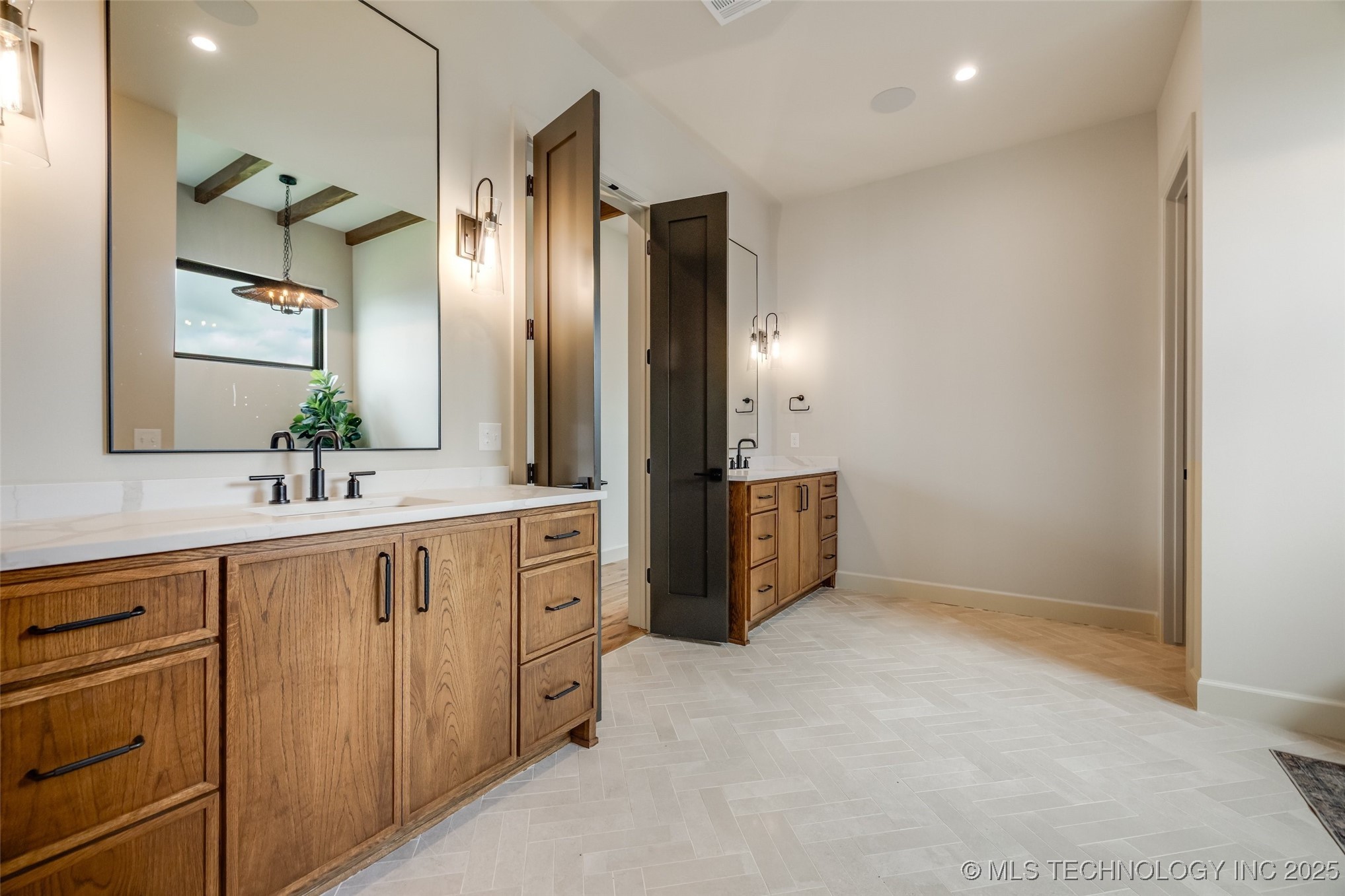 17644 E White Tail Cove