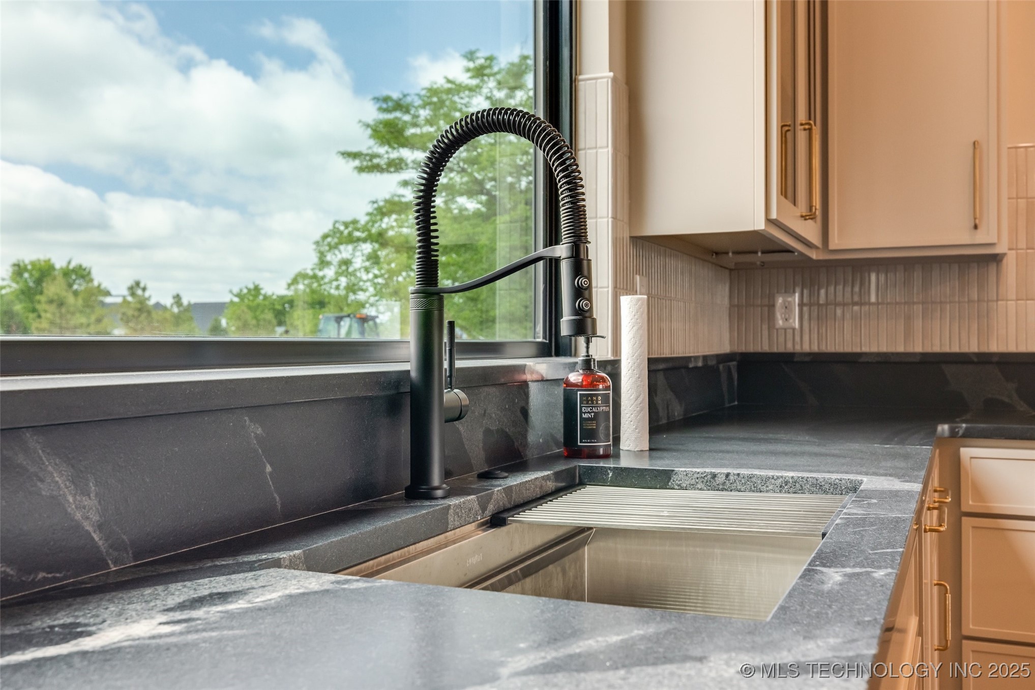 17644 E White Tail Cove