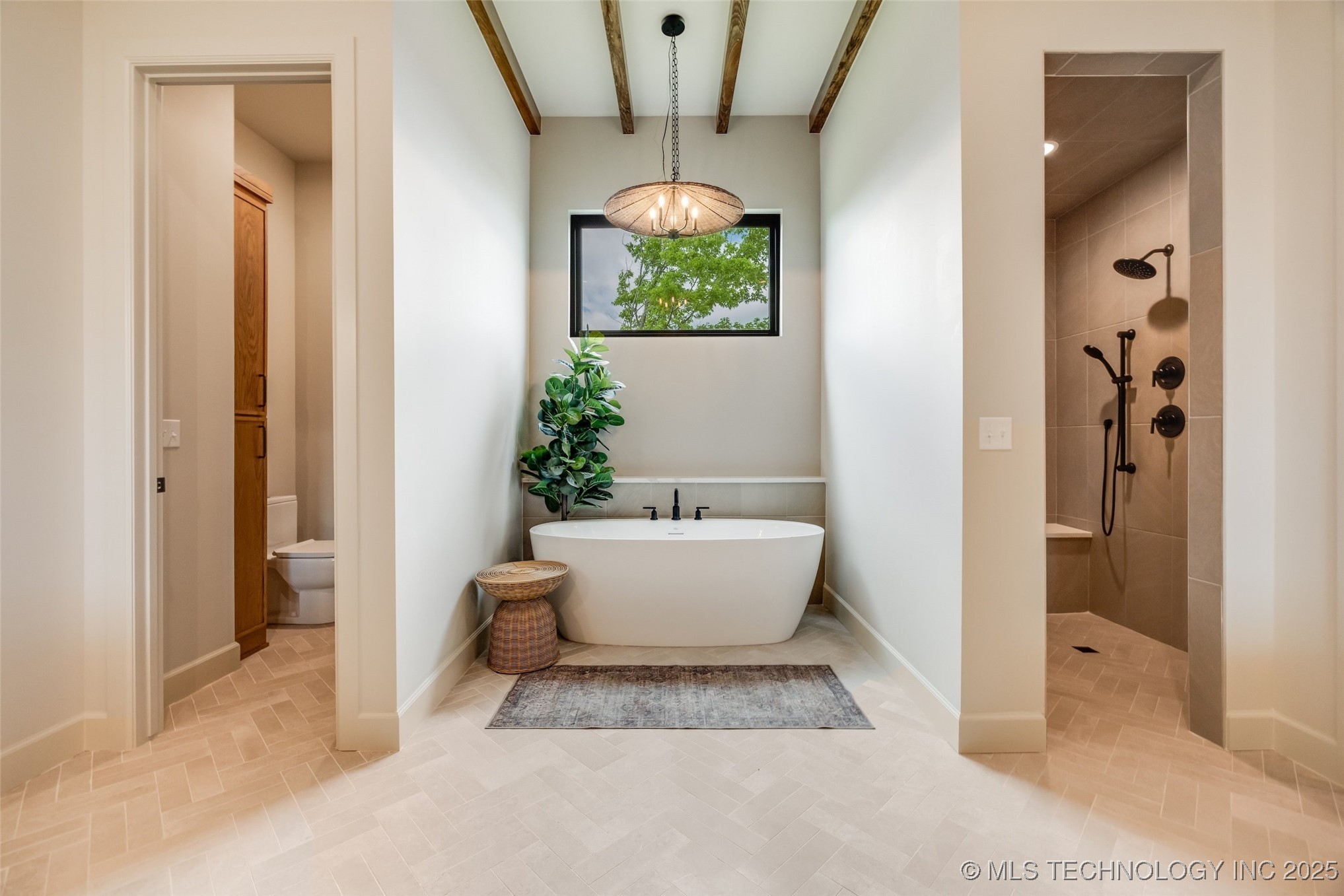 17644 E White Tail Cove