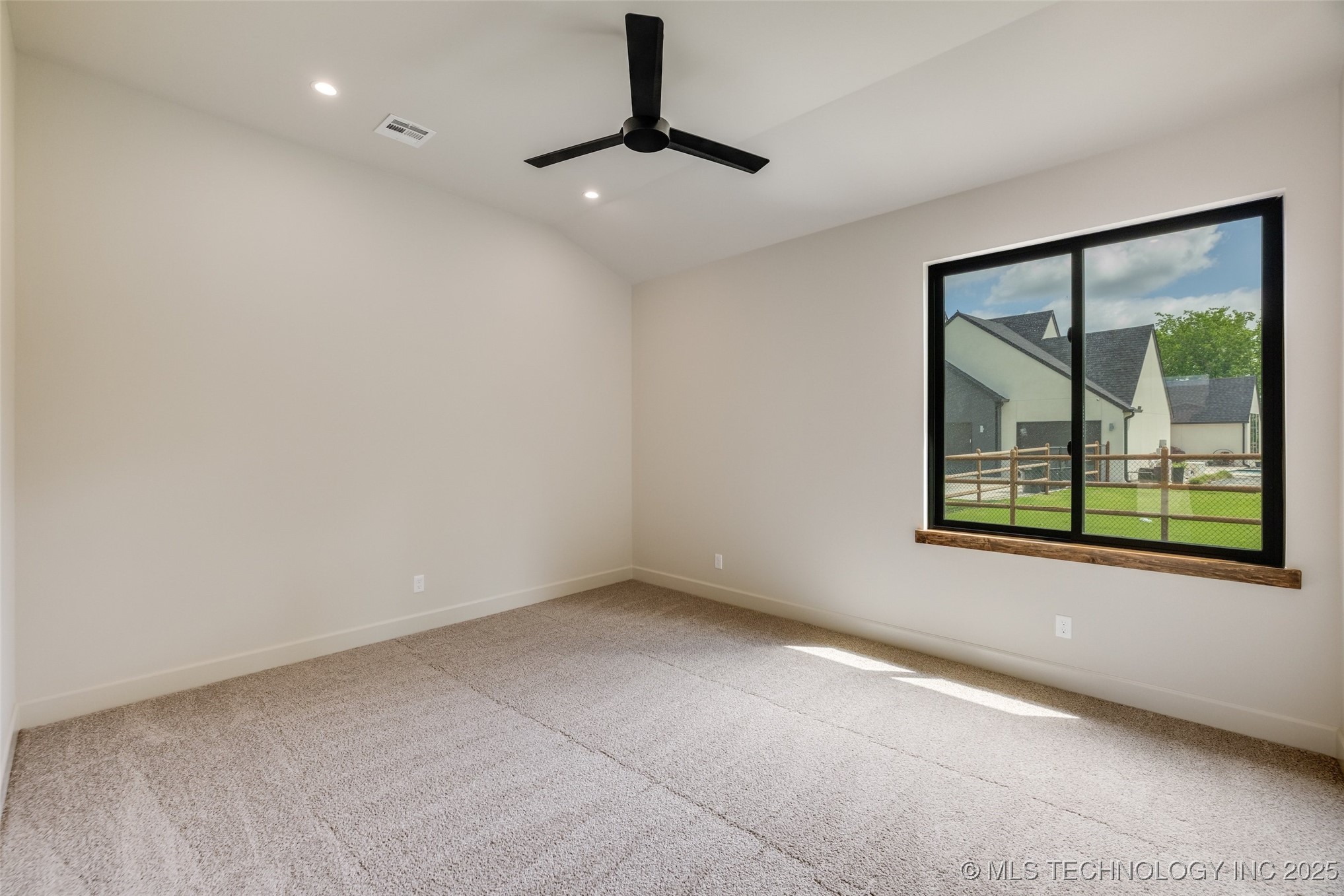 17644 E White Tail Cove