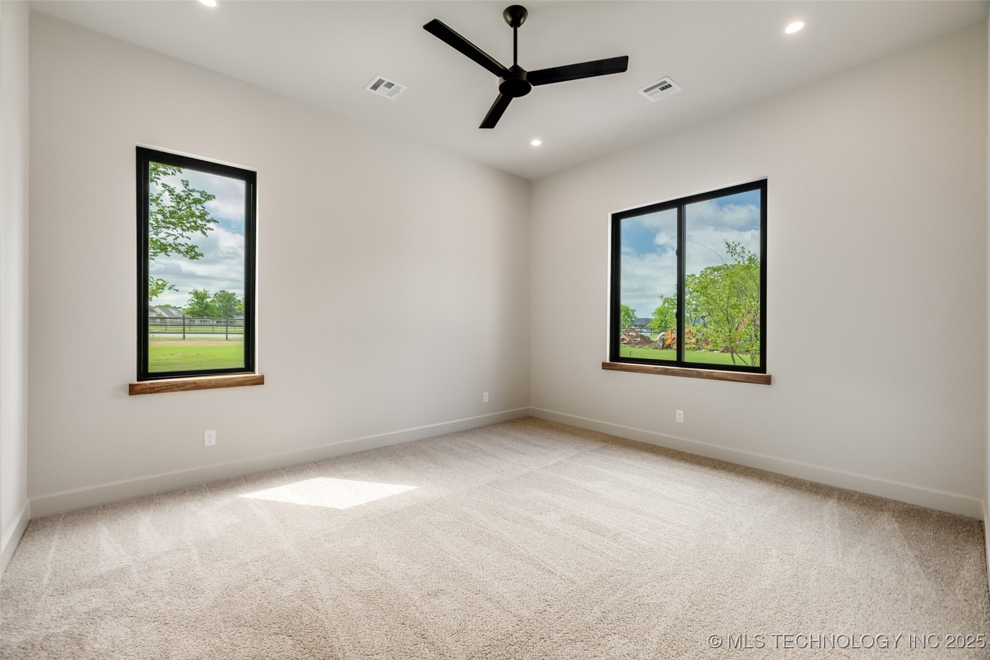 17644 E White Tail Cove