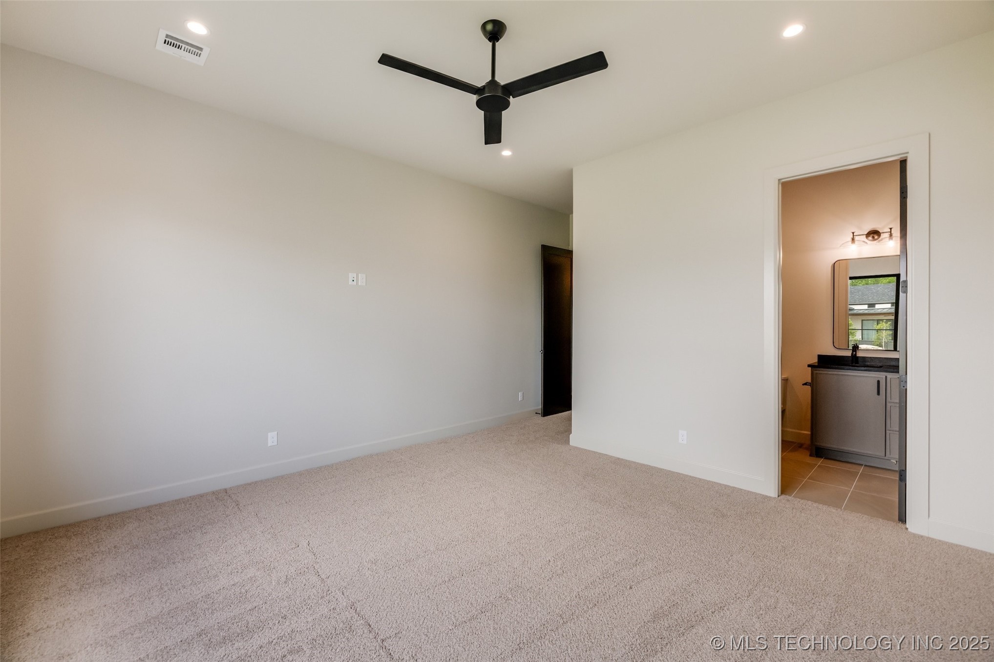 17644 E White Tail Cove