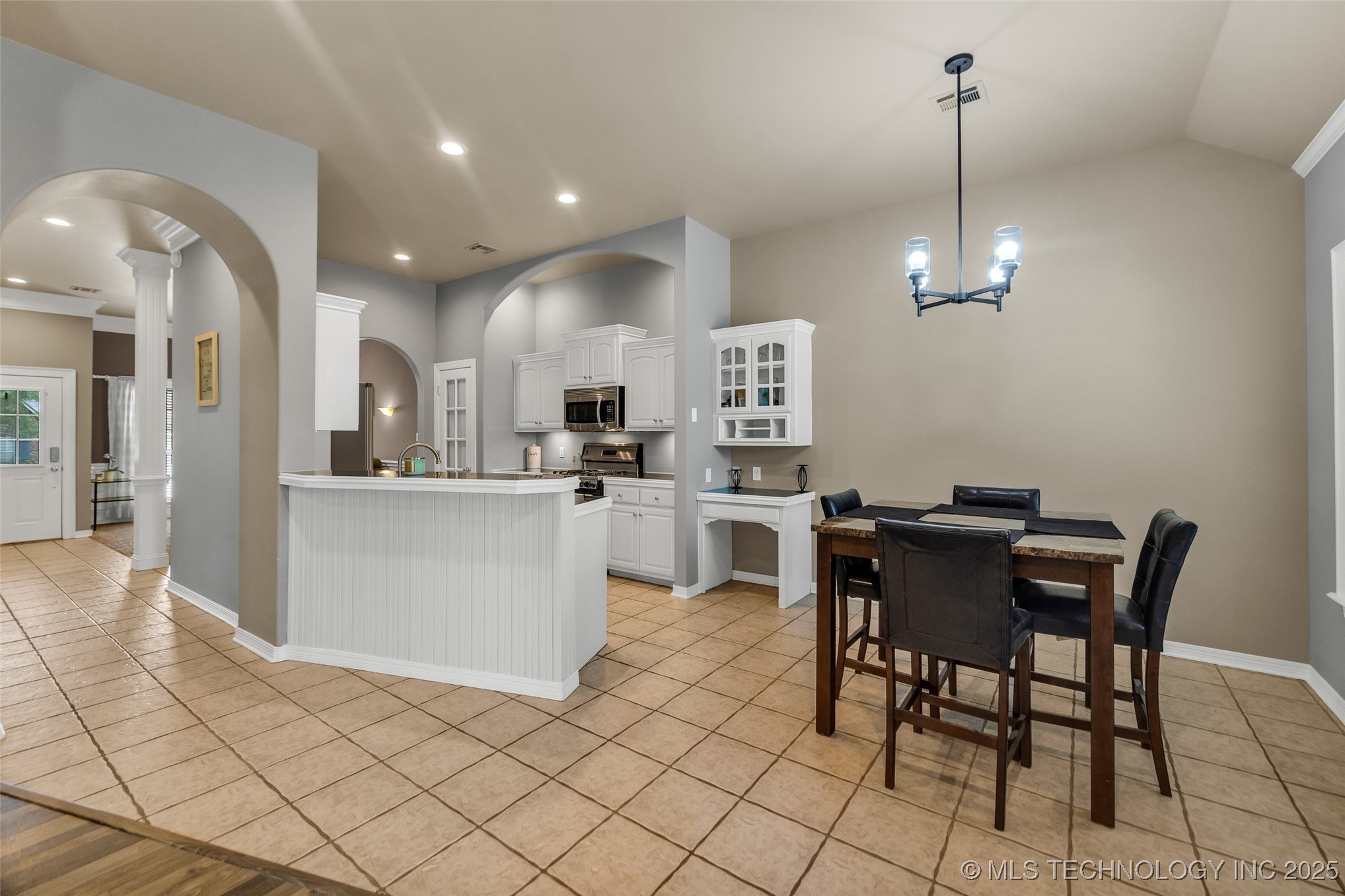 11521 S Locust Avenue