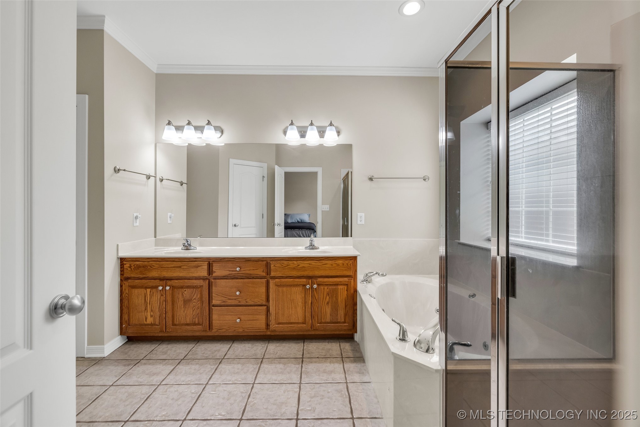 11521 S Locust Avenue