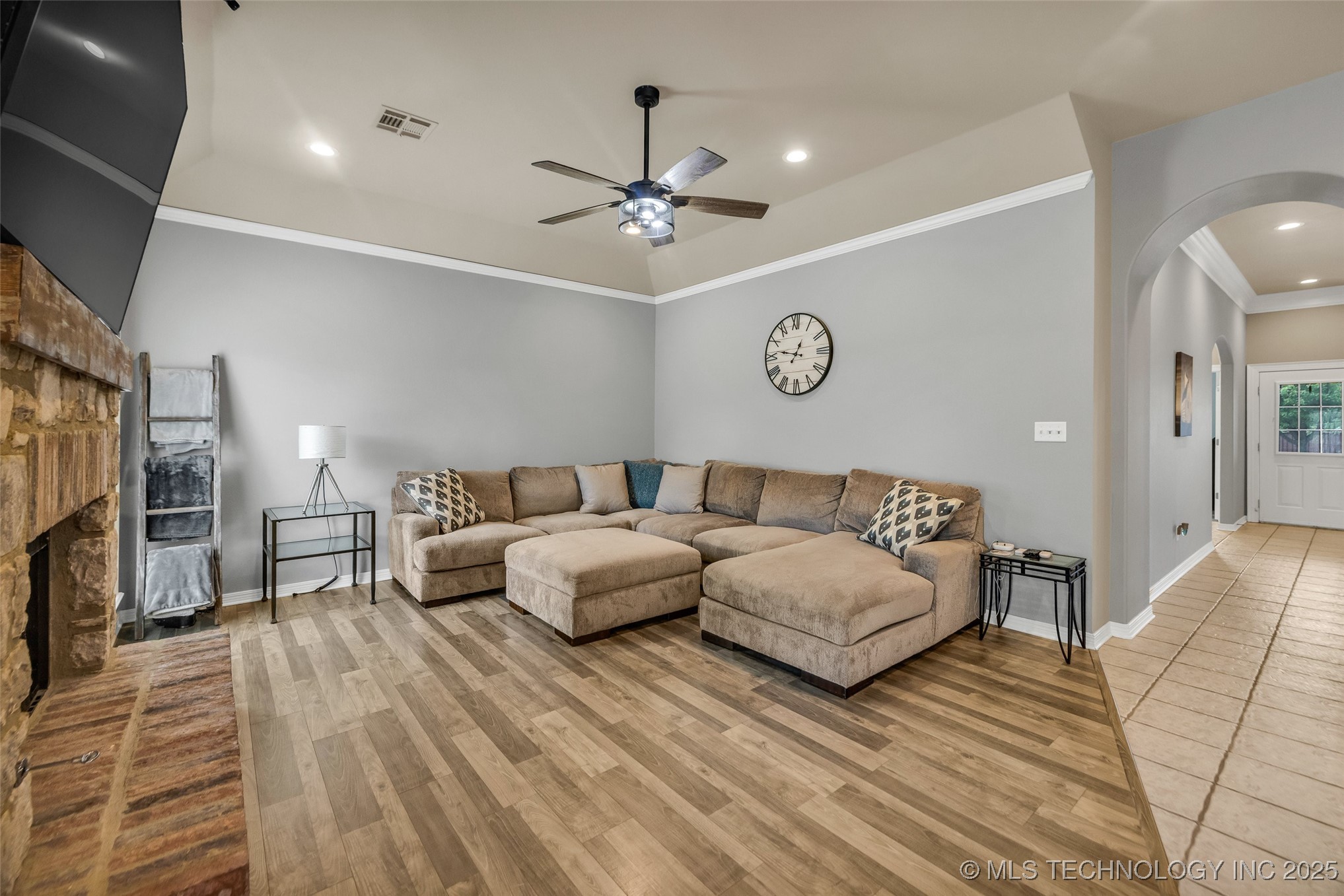 11521 S Locust Avenue