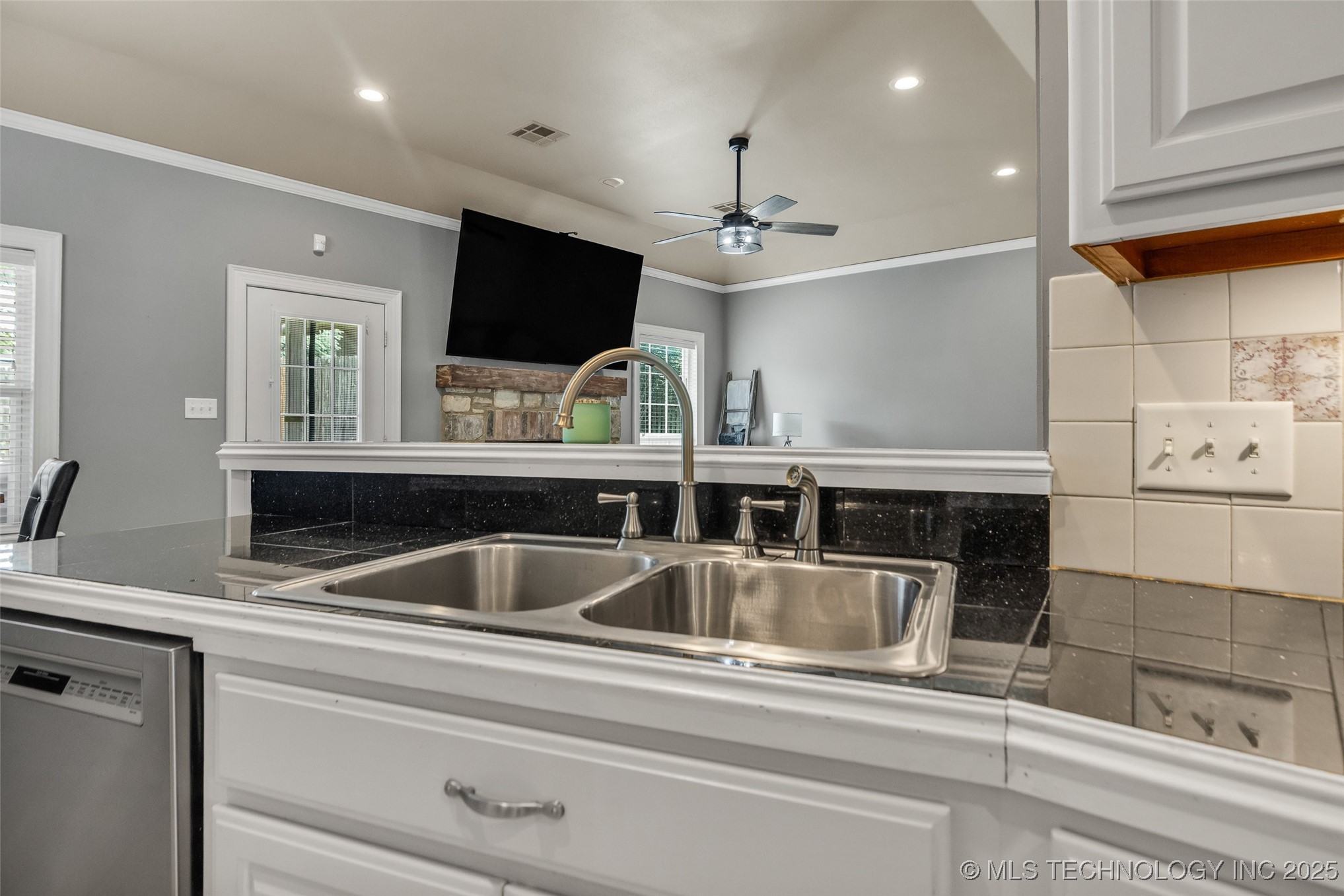 11521 S Locust Avenue