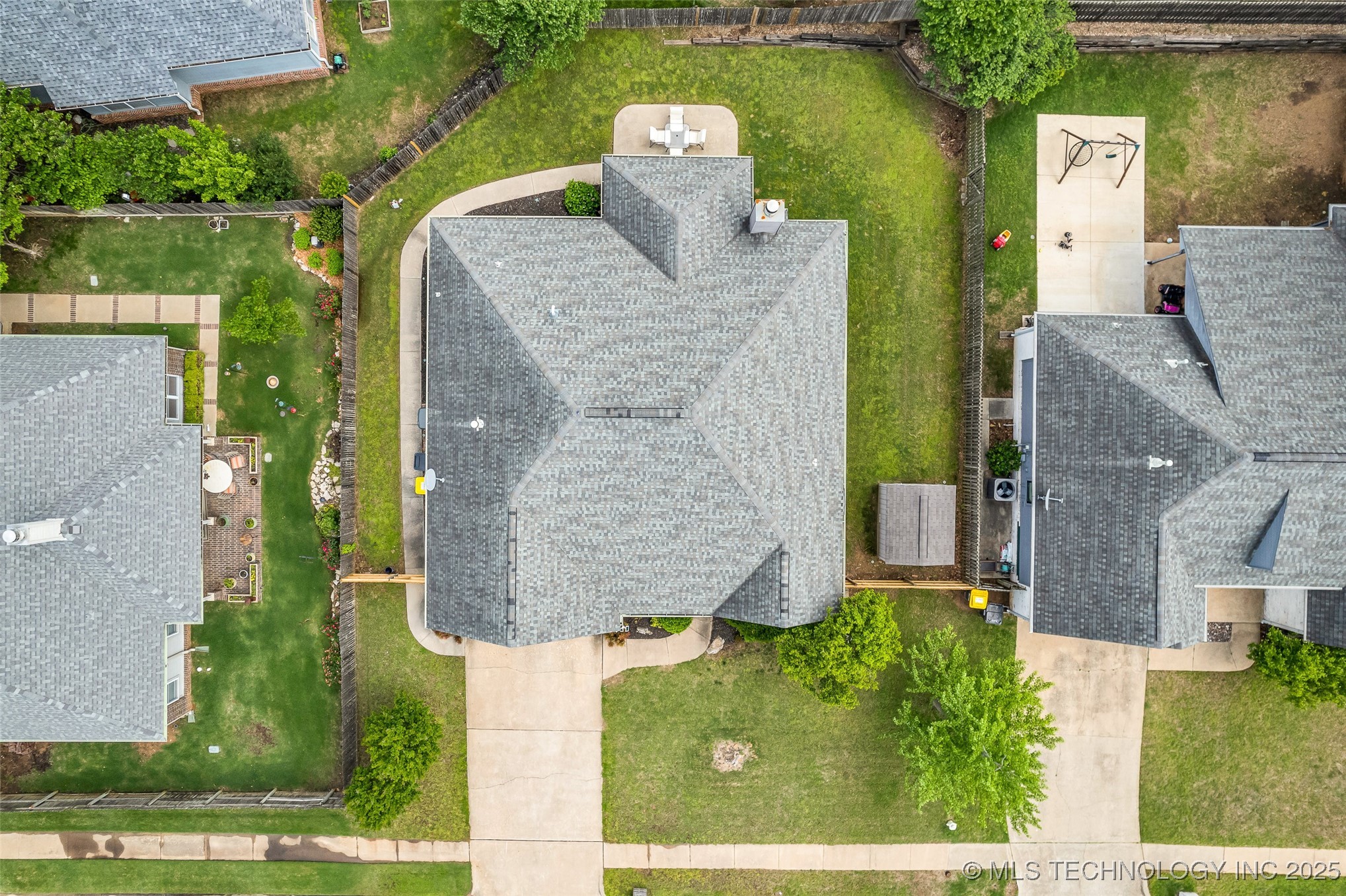 11521 S Locust Avenue