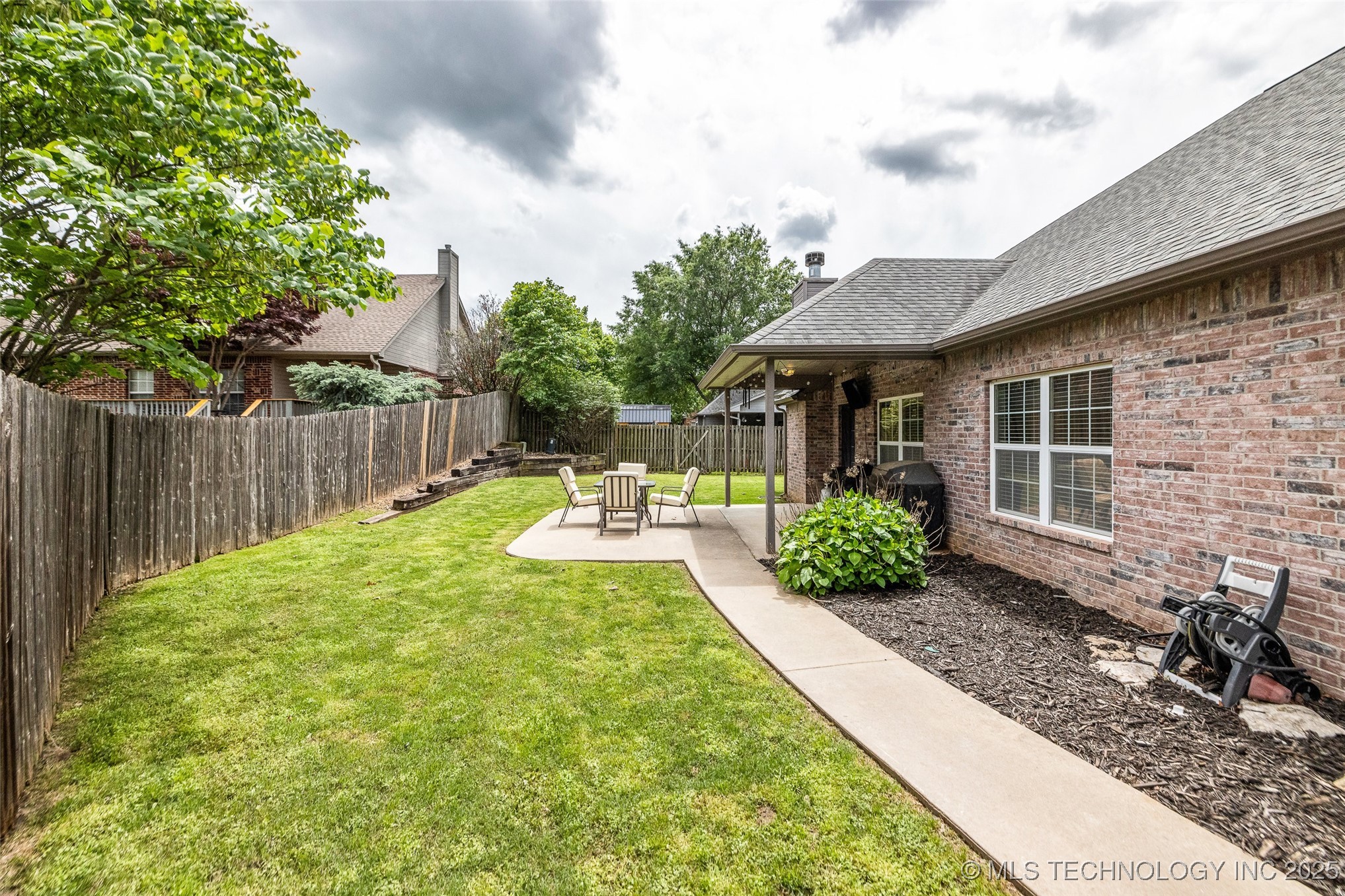 11521 S Locust Avenue