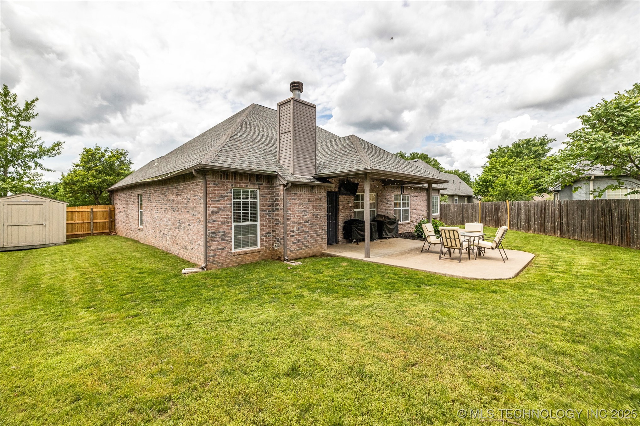 11521 S Locust Avenue